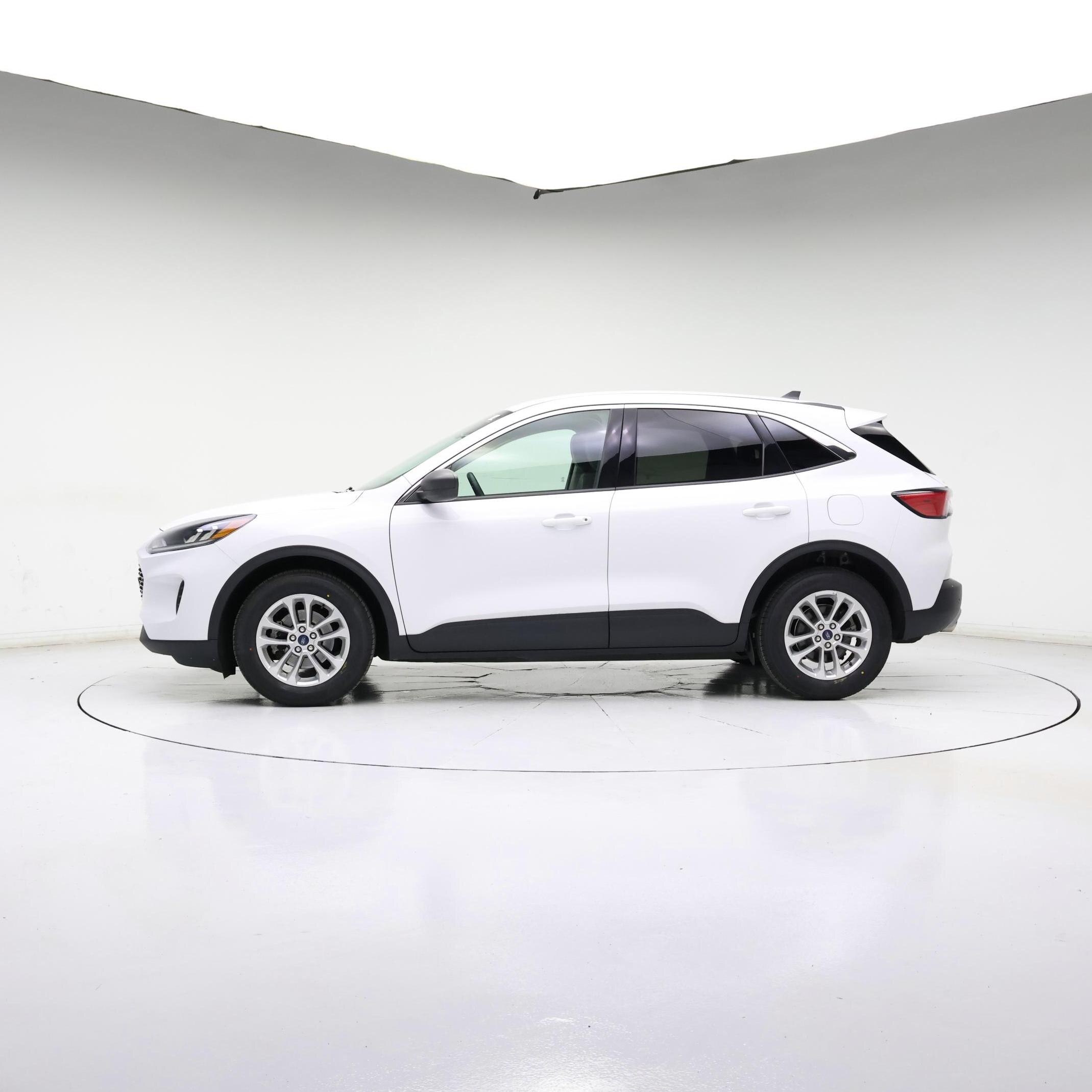 Thumbnail: 2022 Ford Escape - 3