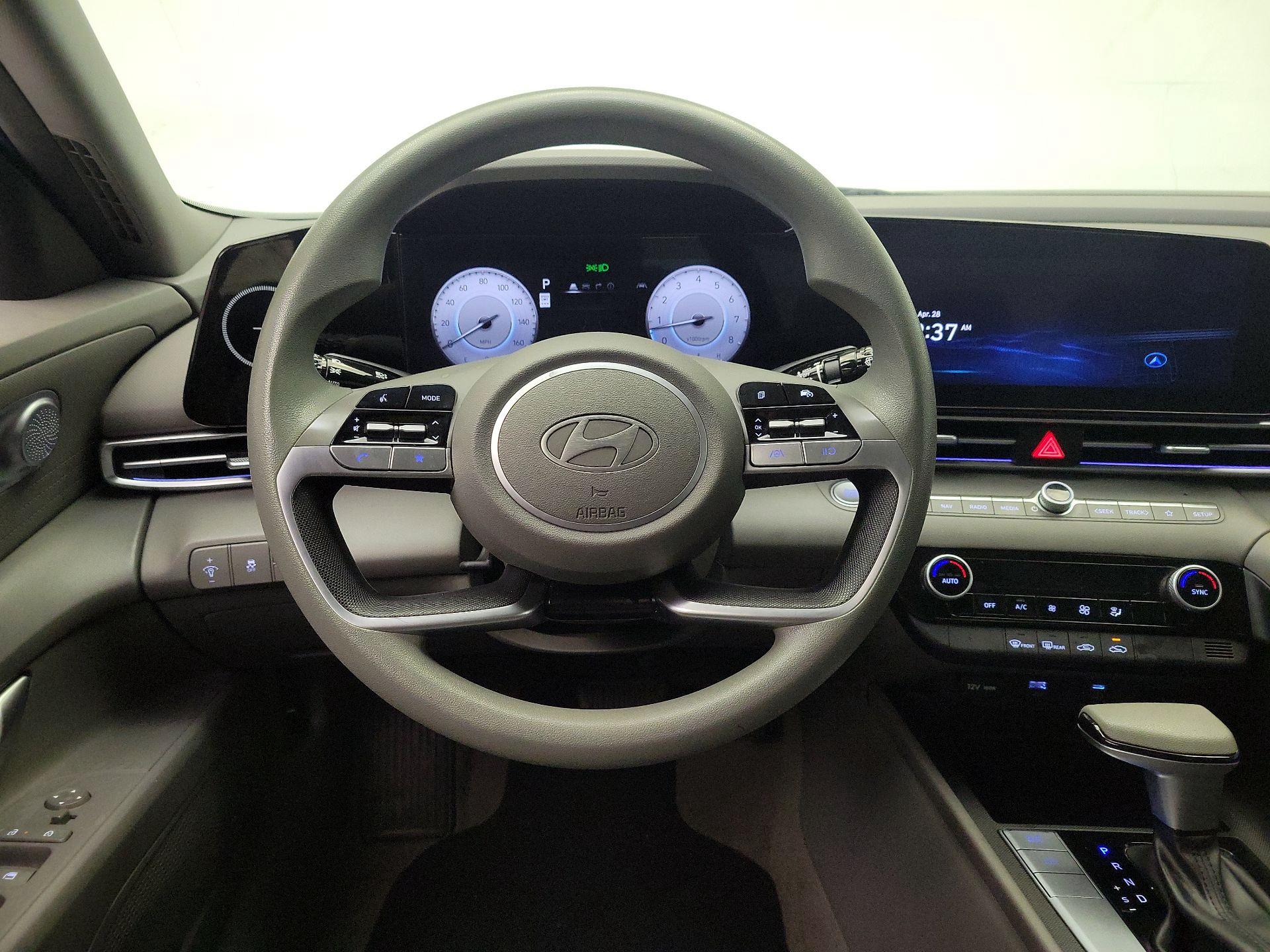 Thumbnail: 2024 Hyundai Elantra - 10