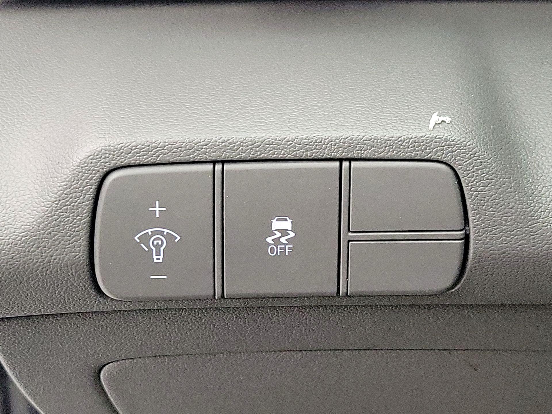 Thumbnail: 2024 Hyundai Elantra - 13