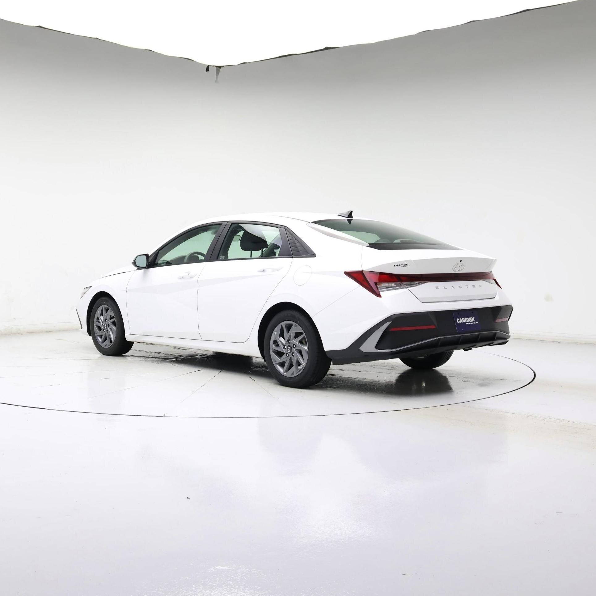 Thumbnail: 2024 Hyundai Elantra - 2