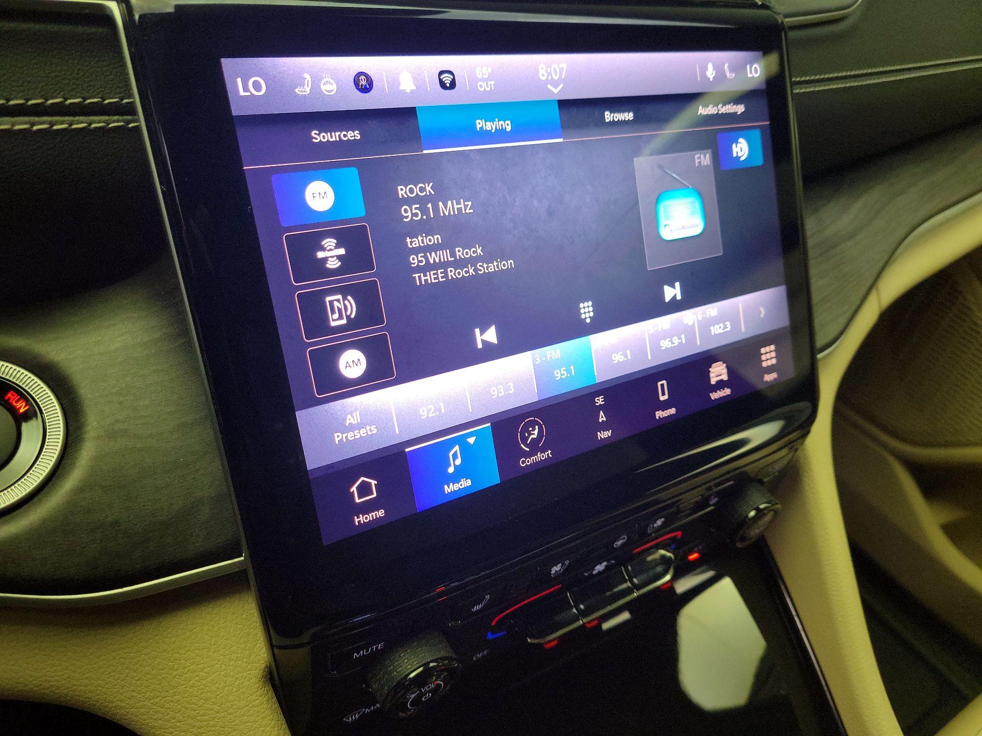 Thumbnail: 2023 Jeep Grand Cherokee - 16