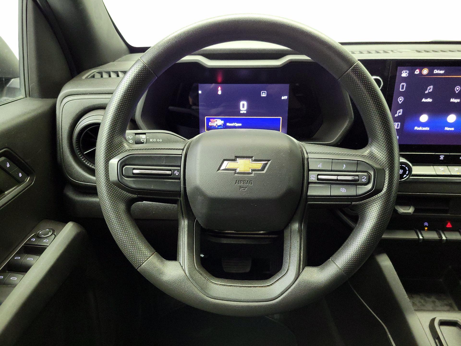 Thumbnail: 2023 Chevrolet Colorado - 10