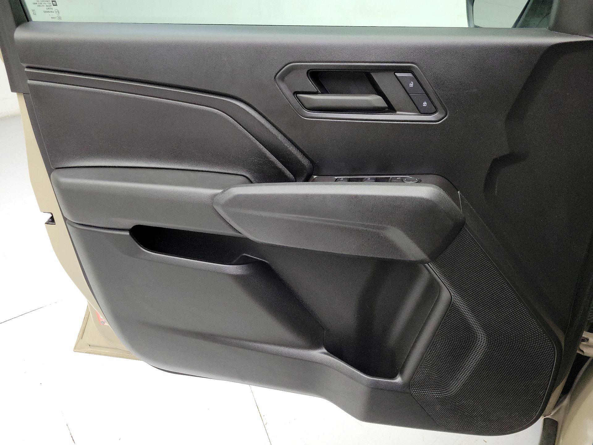 Thumbnail: 2023 Chevrolet Colorado - 12