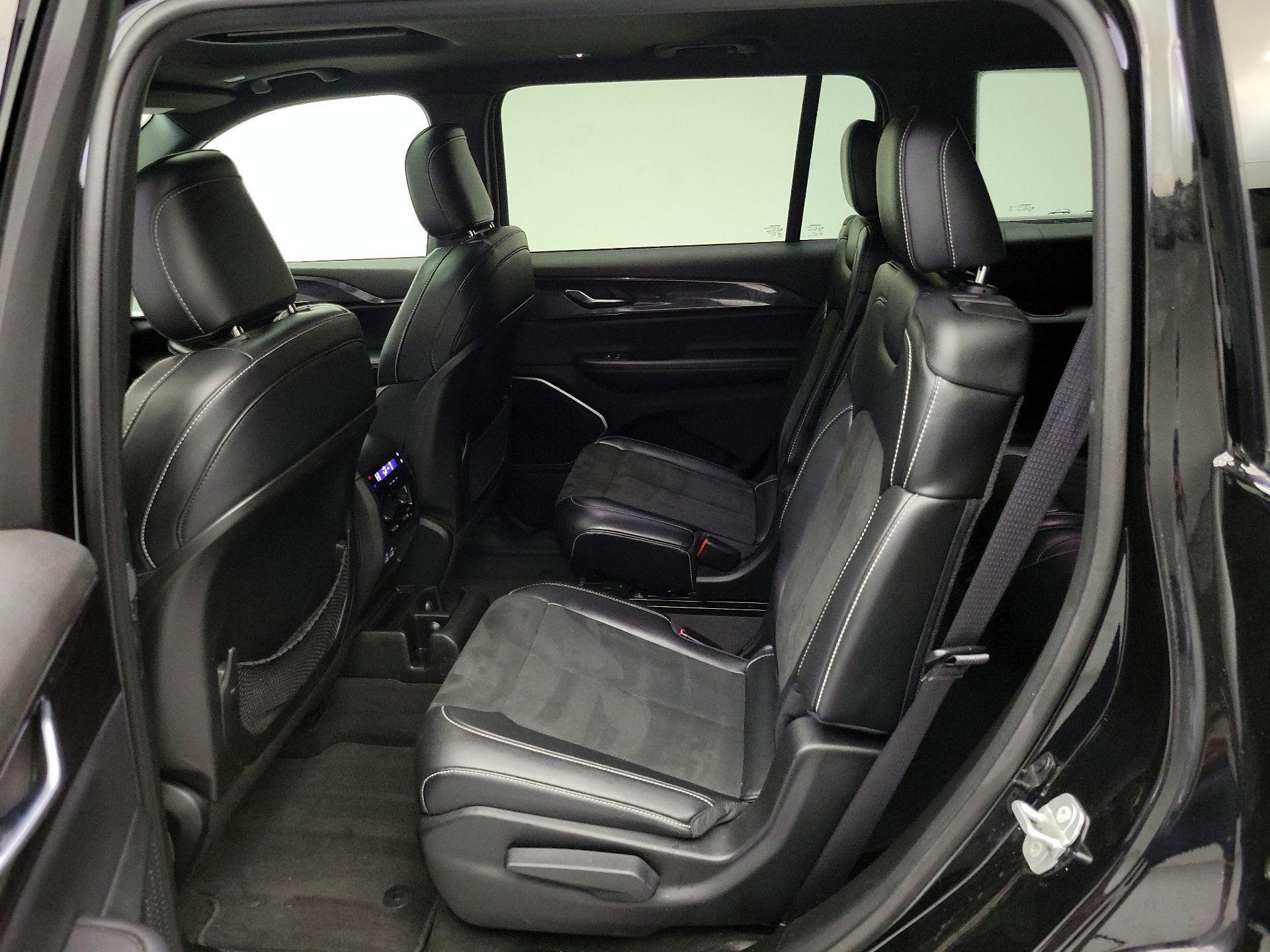 Thumbnail: 2021 Jeep Grand Cherokee L - 20