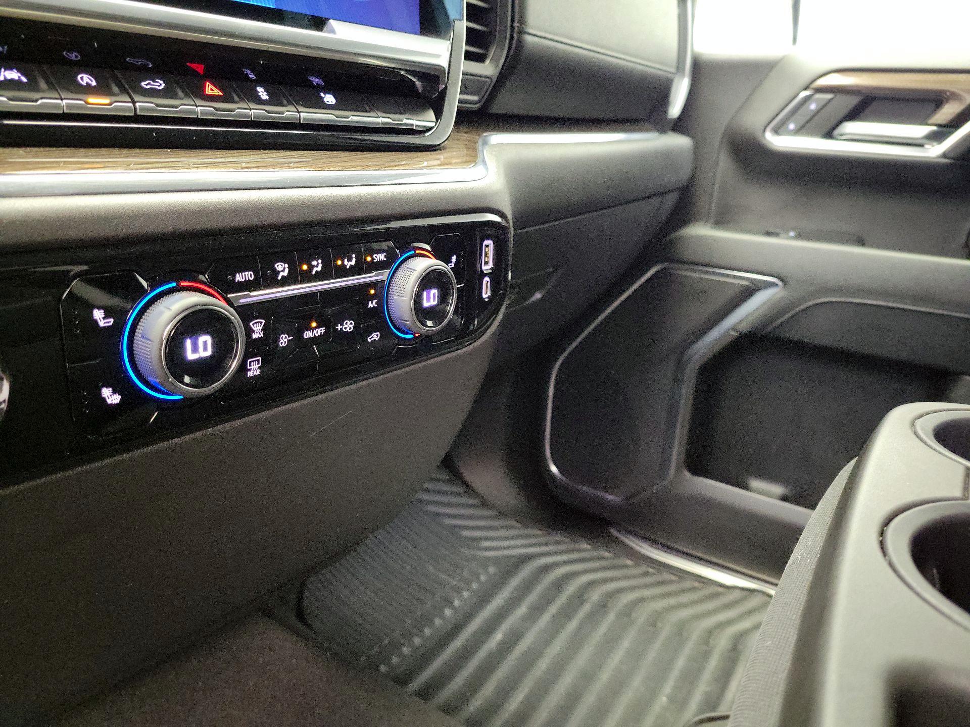 Thumbnail: 2023 Chevrolet Silverado 1500 - 16