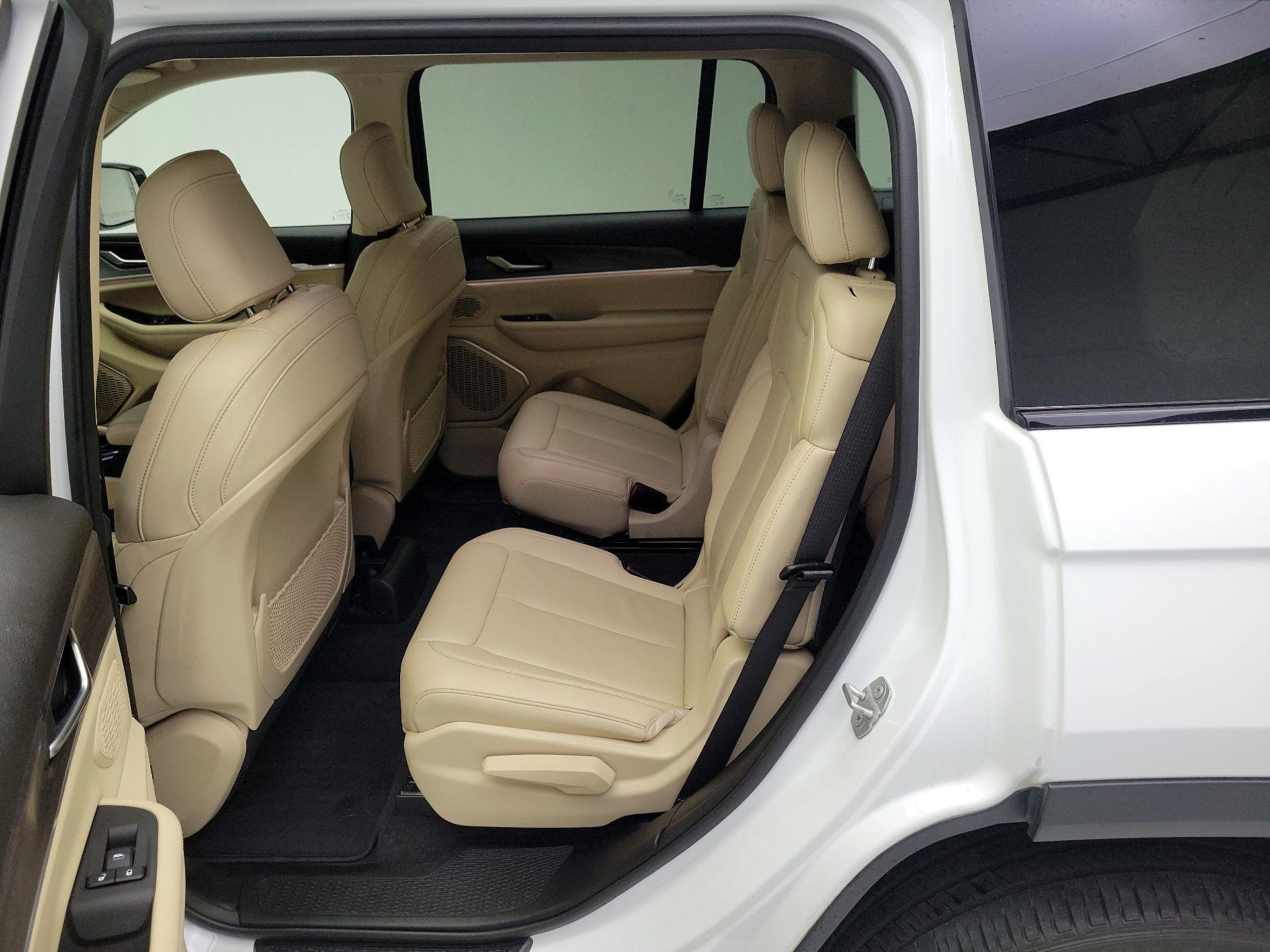 Thumbnail: 2021 Jeep Grand Cherokee L - 20
