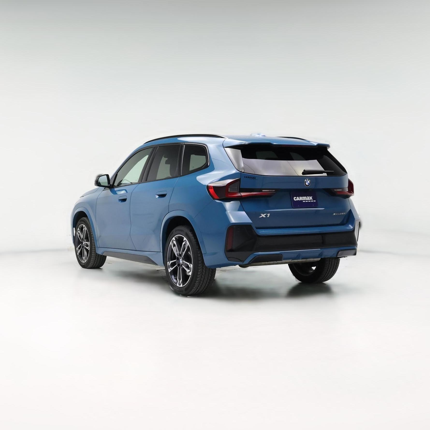 Thumbnail: 2023 BMW X1 - 1