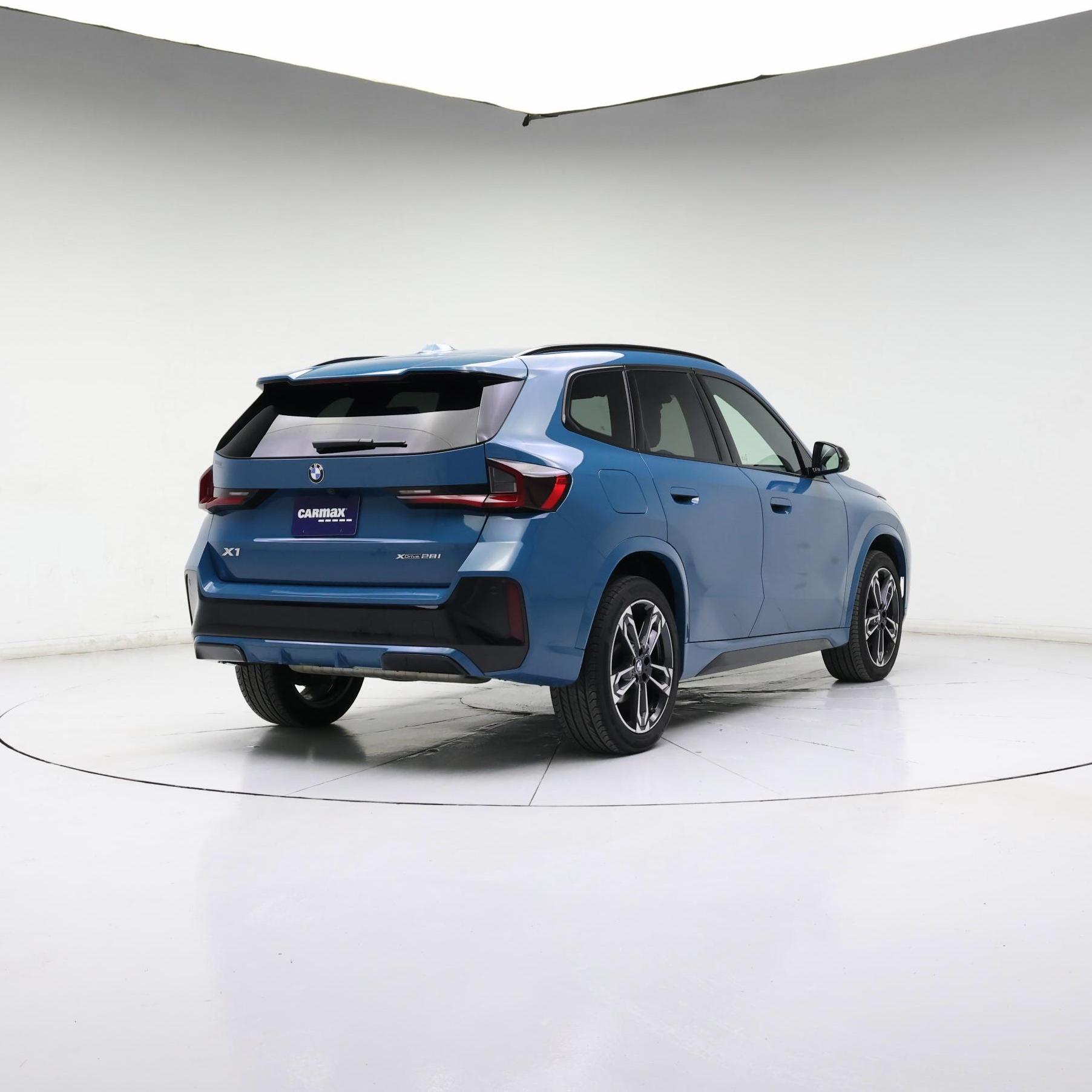 Thumbnail: 2023 BMW X1 - 4