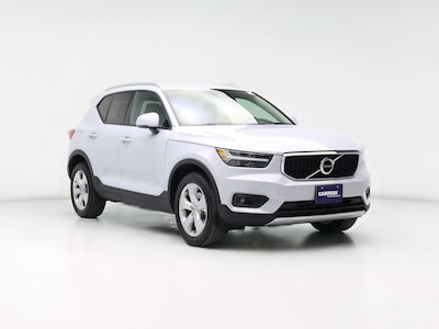 2022 Volvo XC40 T5 Momentum