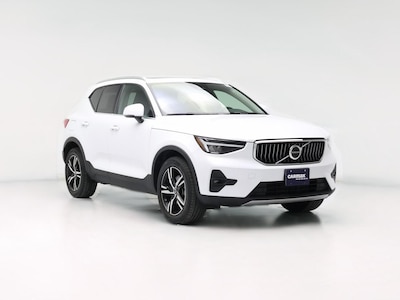 2023 Volvo XC40 B5 Plus Bright Theme