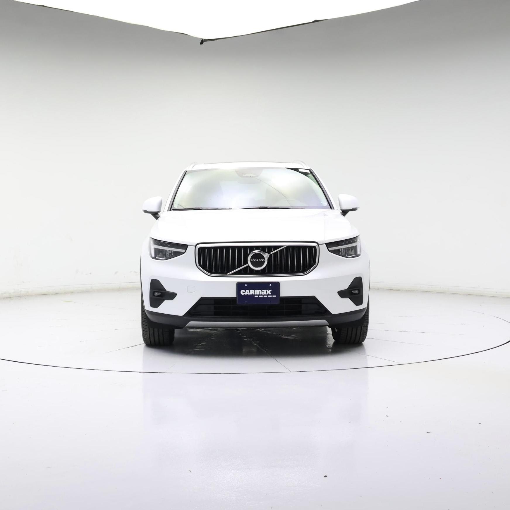 Thumbnail: 2023 Volvo XC40 - 5
