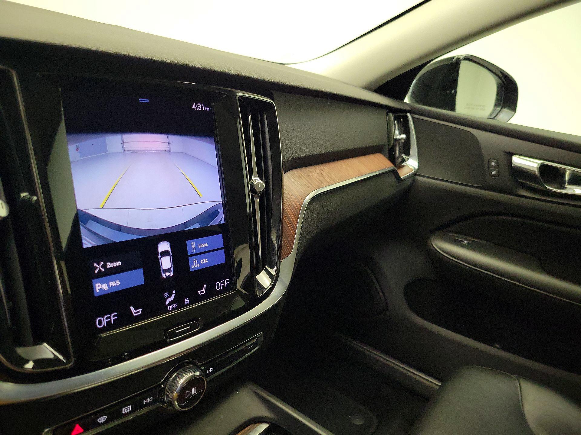 Thumbnail: 2021 Volvo S60 - 14