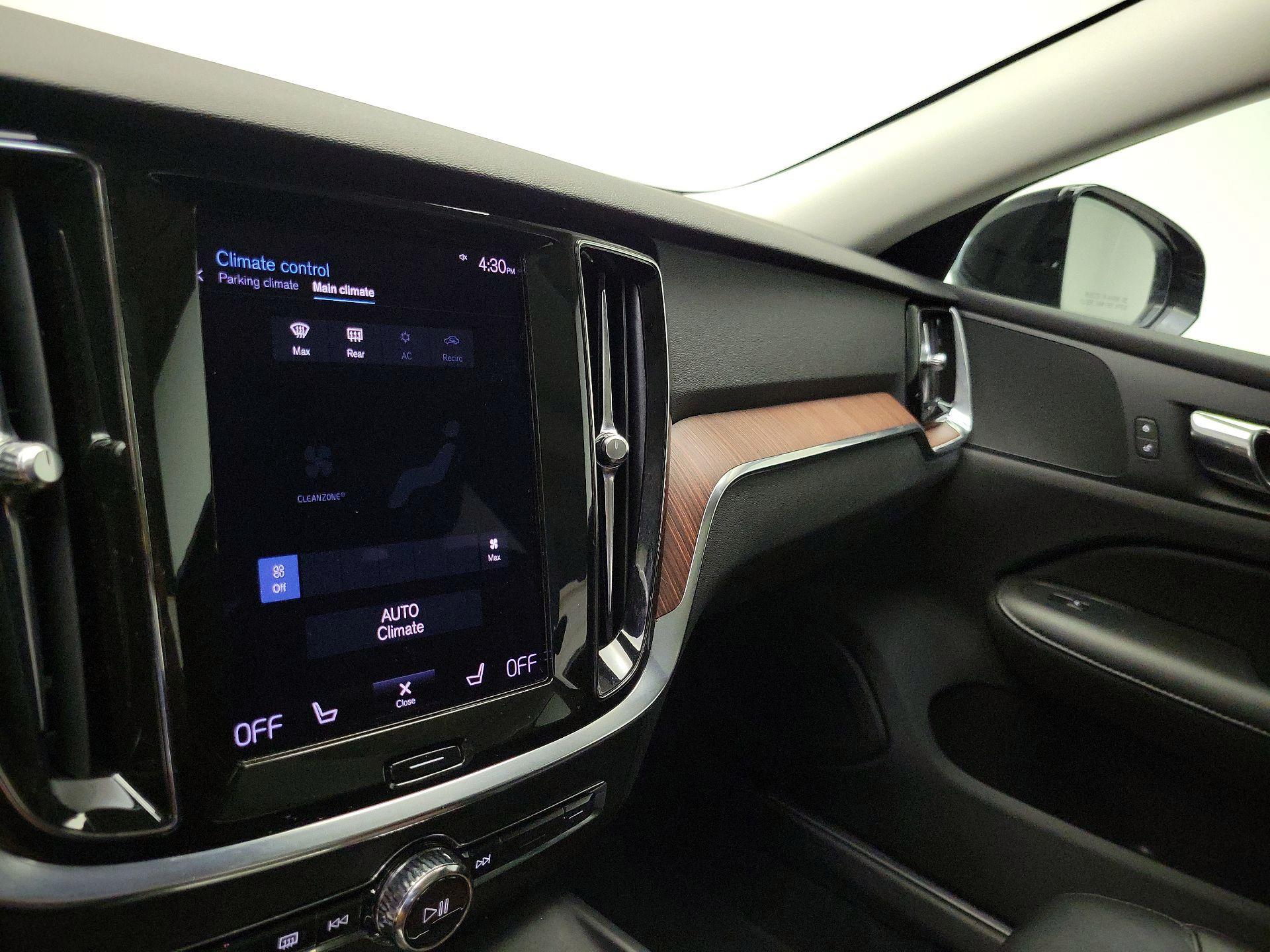 Thumbnail: 2021 Volvo S60 - 16