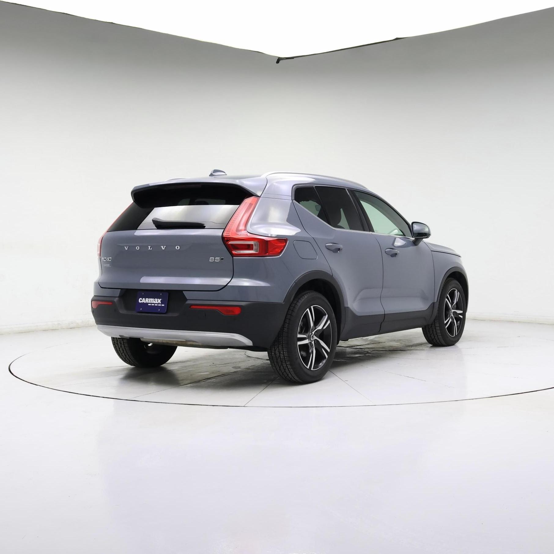 Thumbnail: 2023 Volvo XC40 - 8