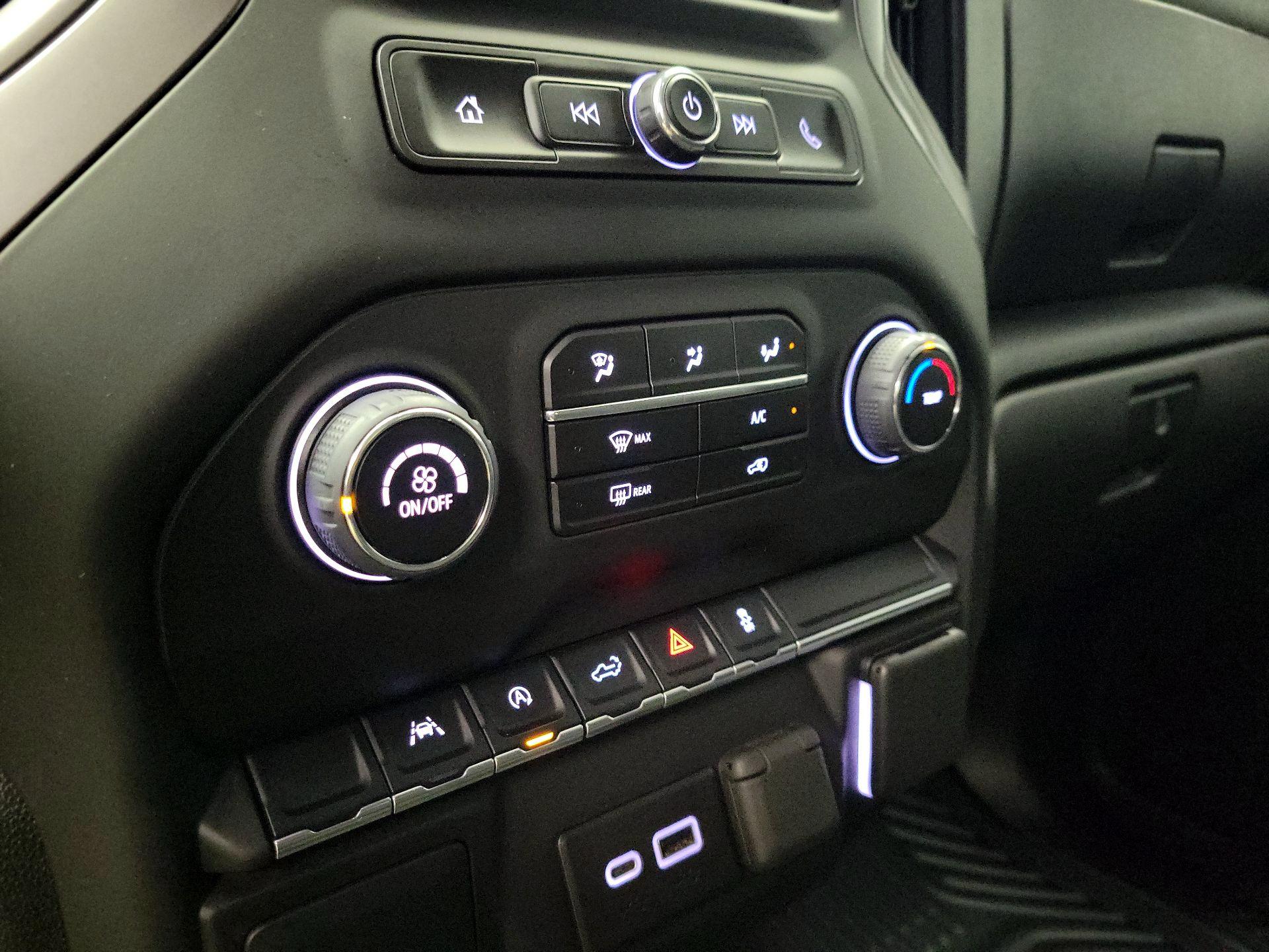 Thumbnail: 2022 Chevrolet Silverado 1500 - 16