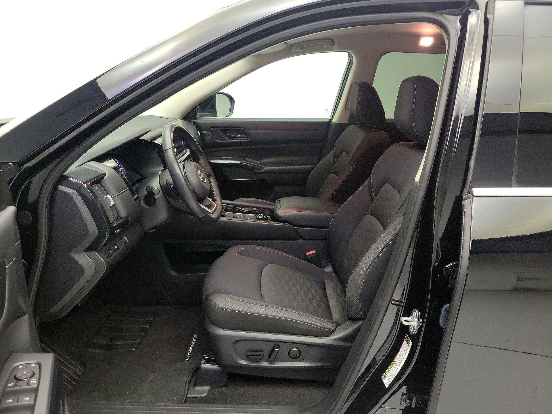 Thumbnail: 2024 Nissan Pathfinder - 11