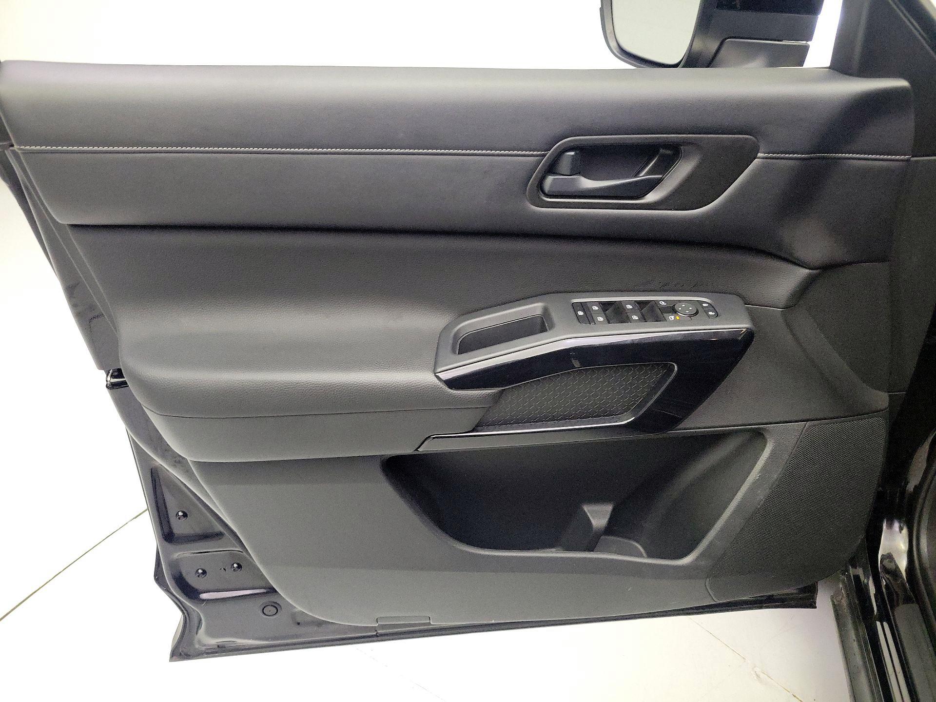 Thumbnail: 2024 Nissan Pathfinder - 12