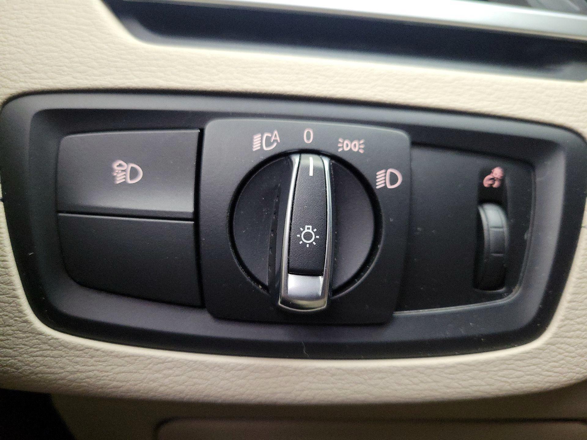 Thumbnail: 2022 BMW X2 - 13