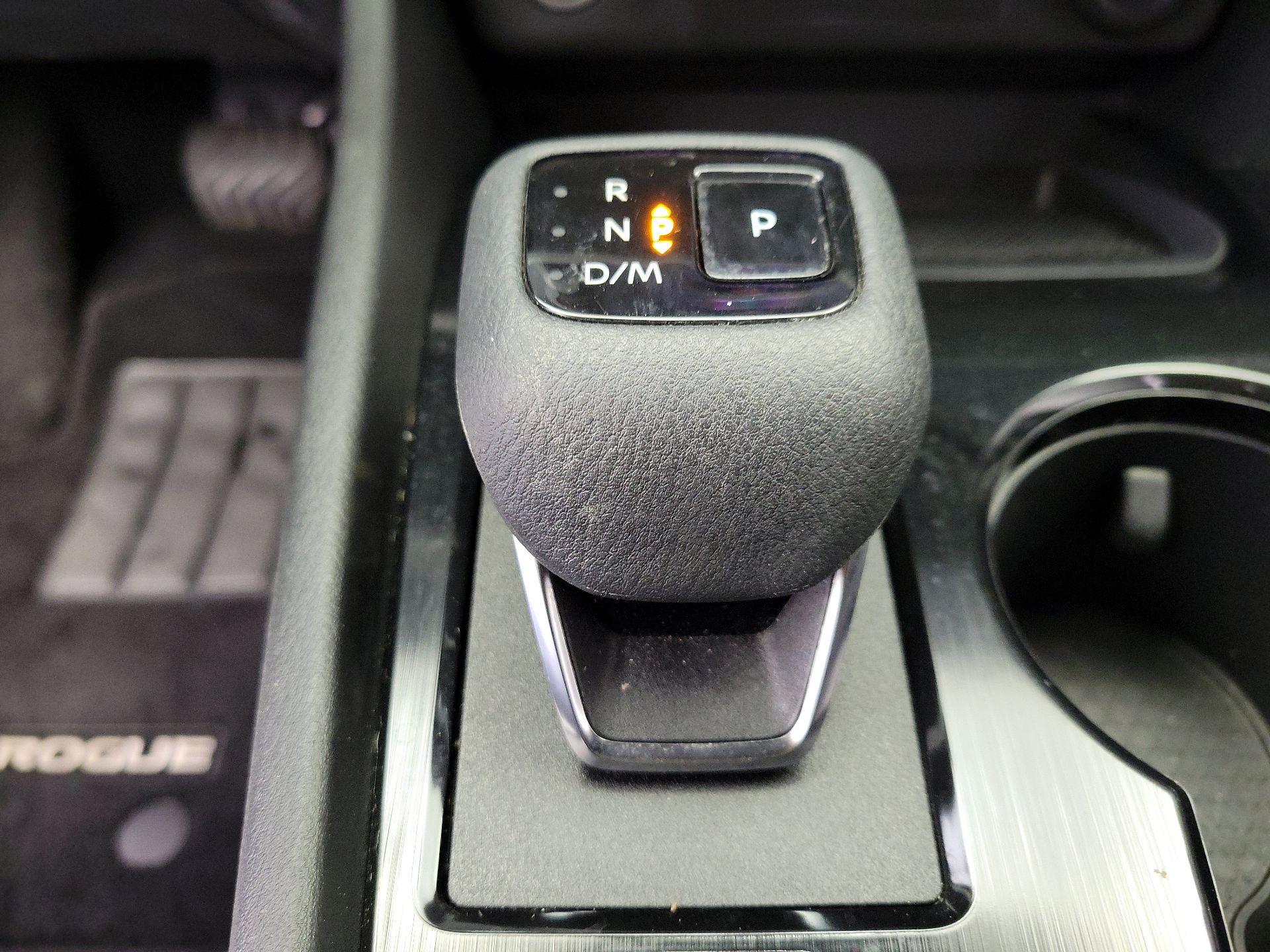 Thumbnail: 2022 Nissan Rogue - 16