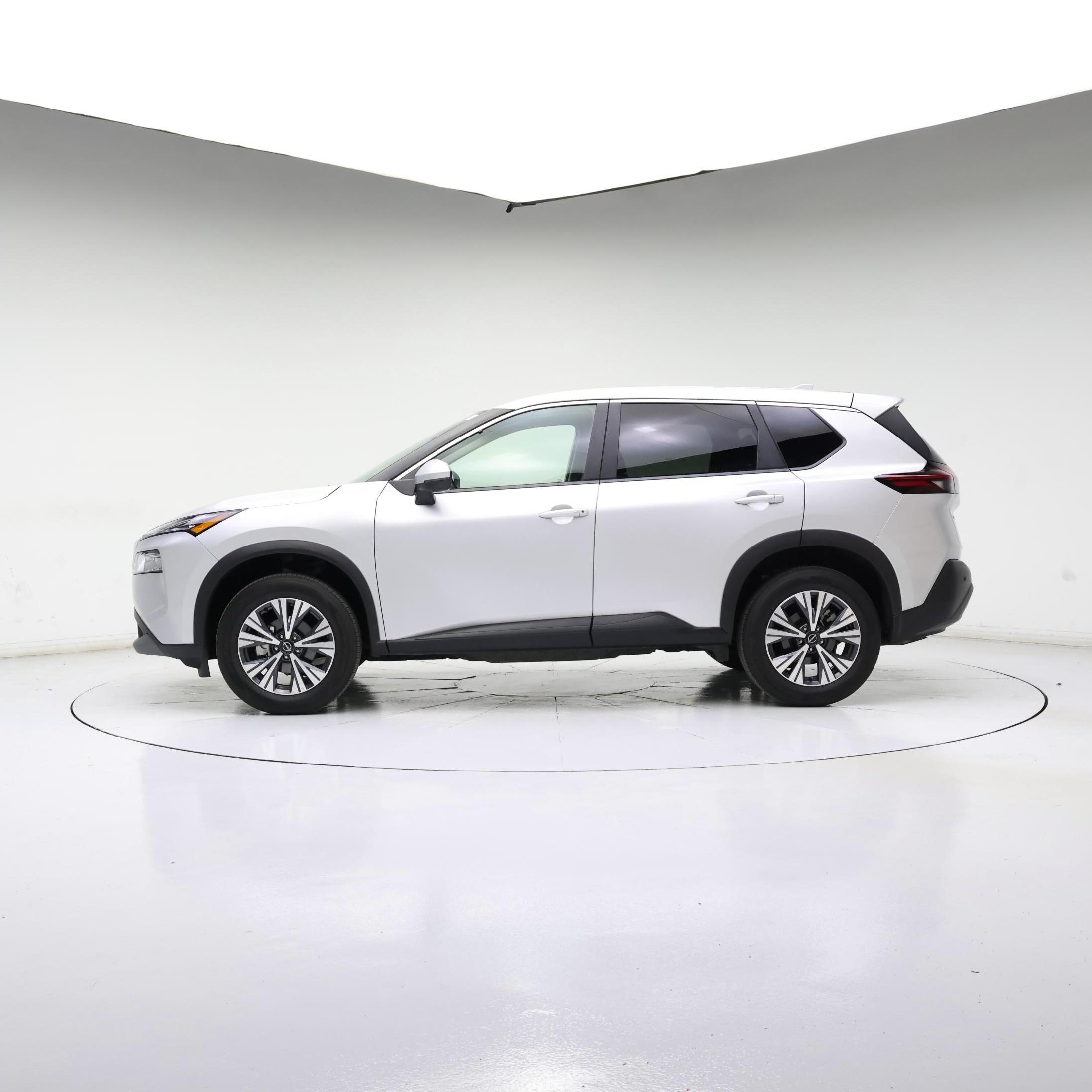 Thumbnail: 2022 Nissan Rogue - 3