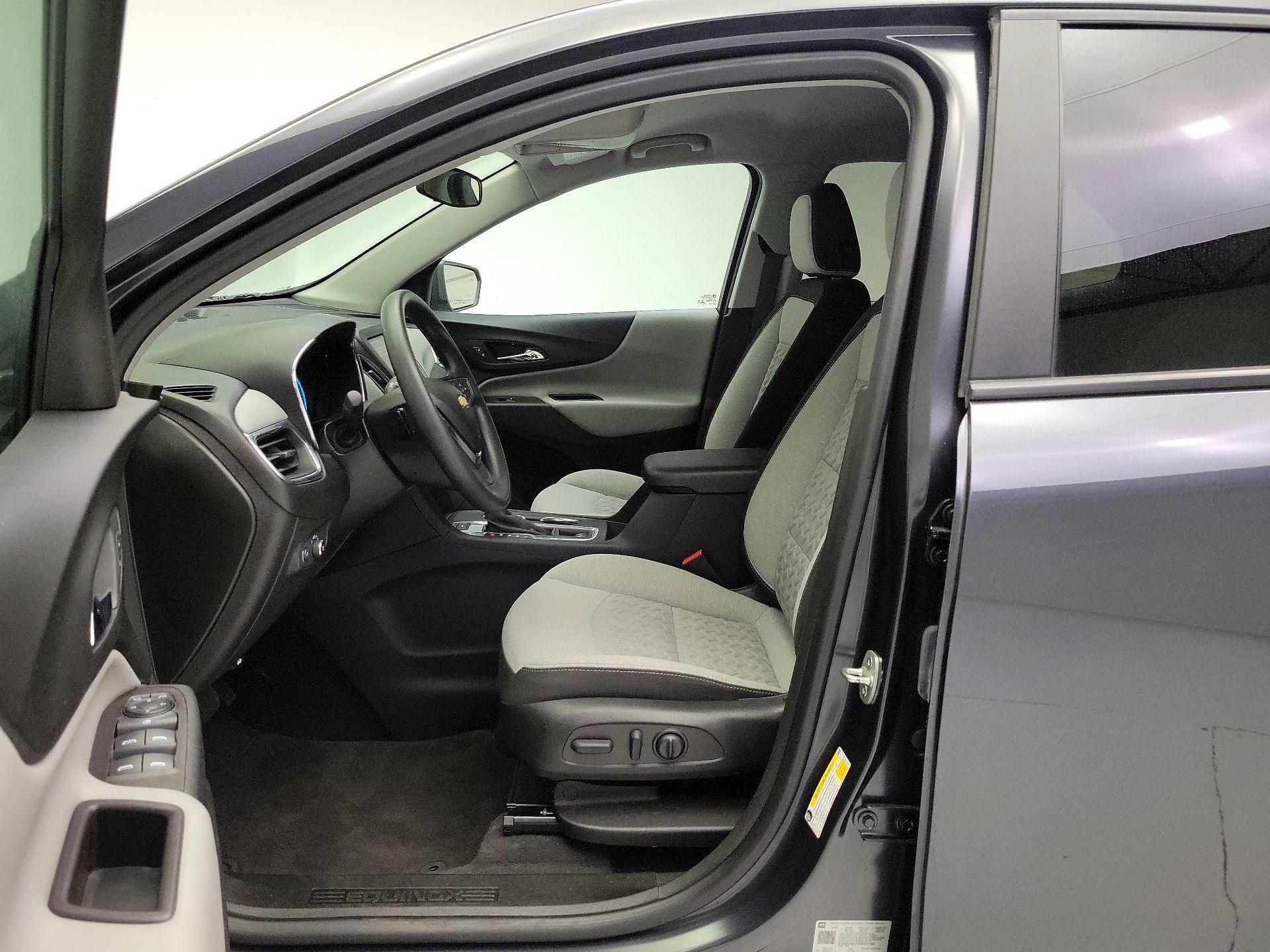 Thumbnail: 2022 Chevrolet Equinox - 11