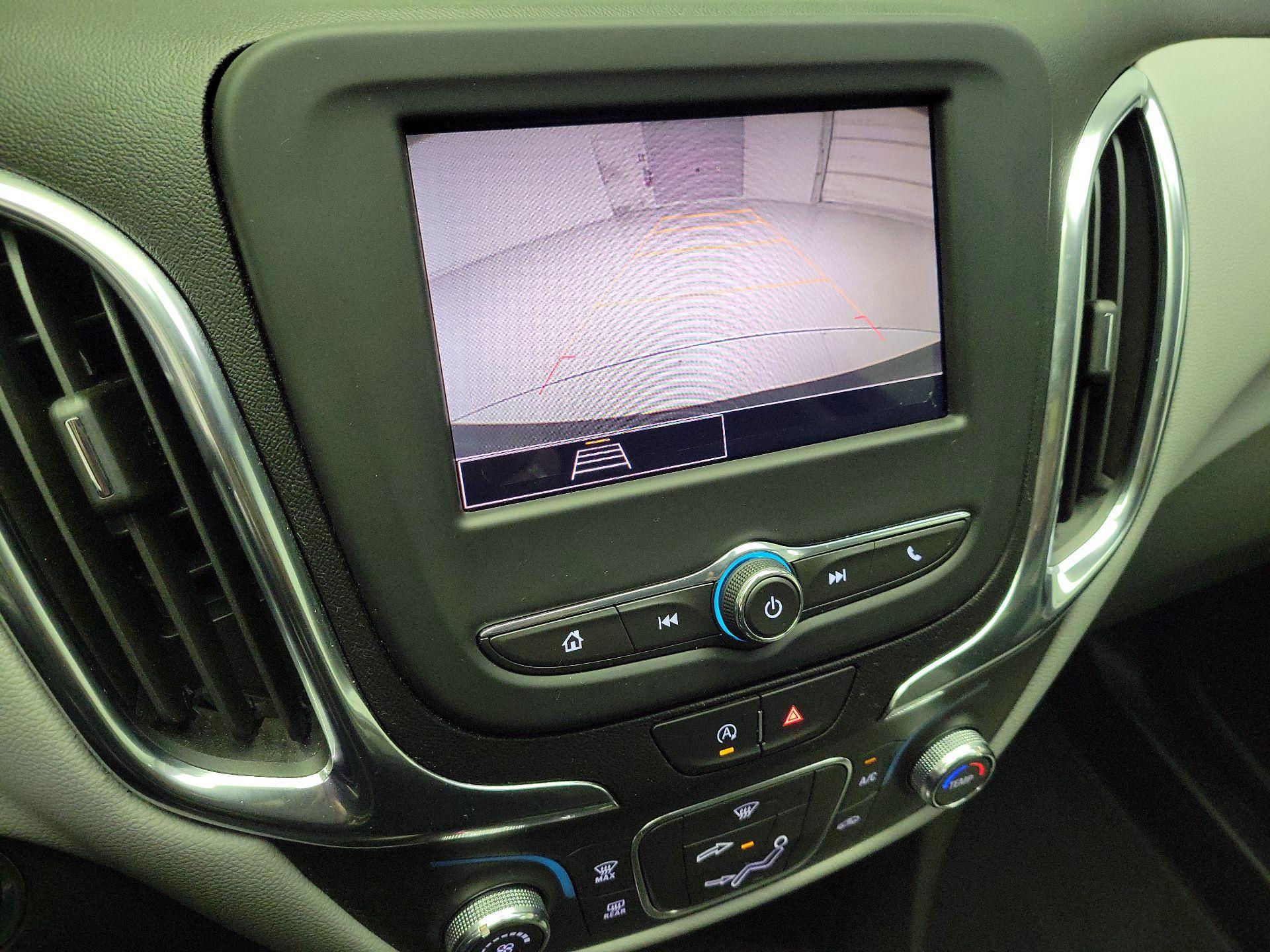 Thumbnail: 2022 Chevrolet Equinox - 14