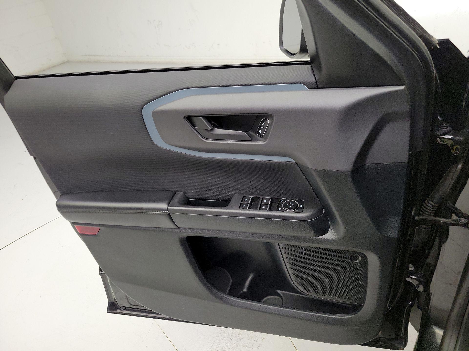 Thumbnail: 2021 Ford Bronco Sport - 12