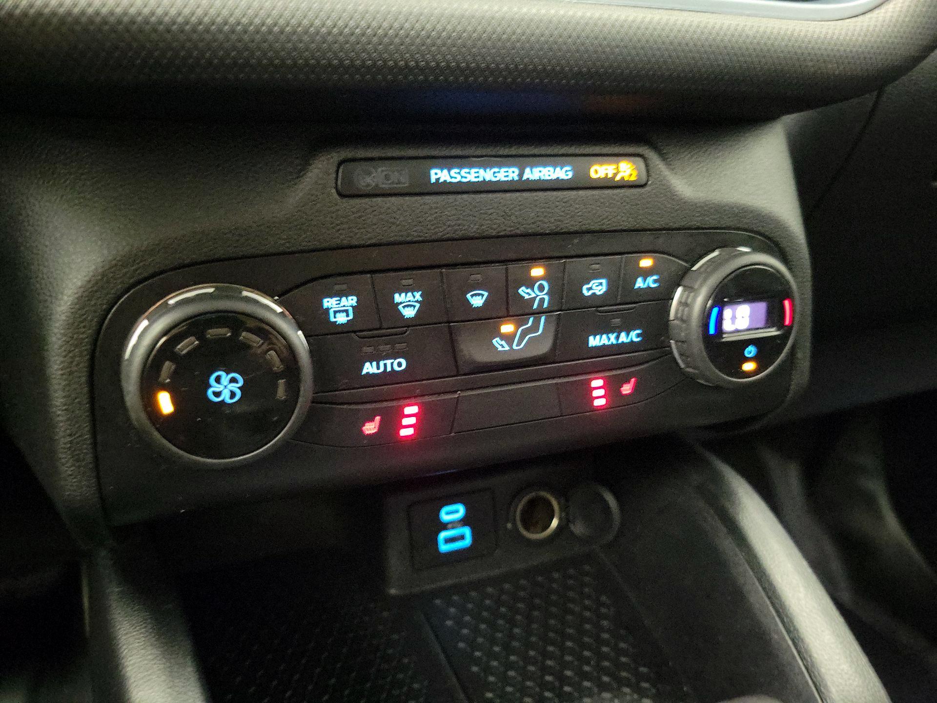 Thumbnail: 2021 Ford Bronco Sport - 16