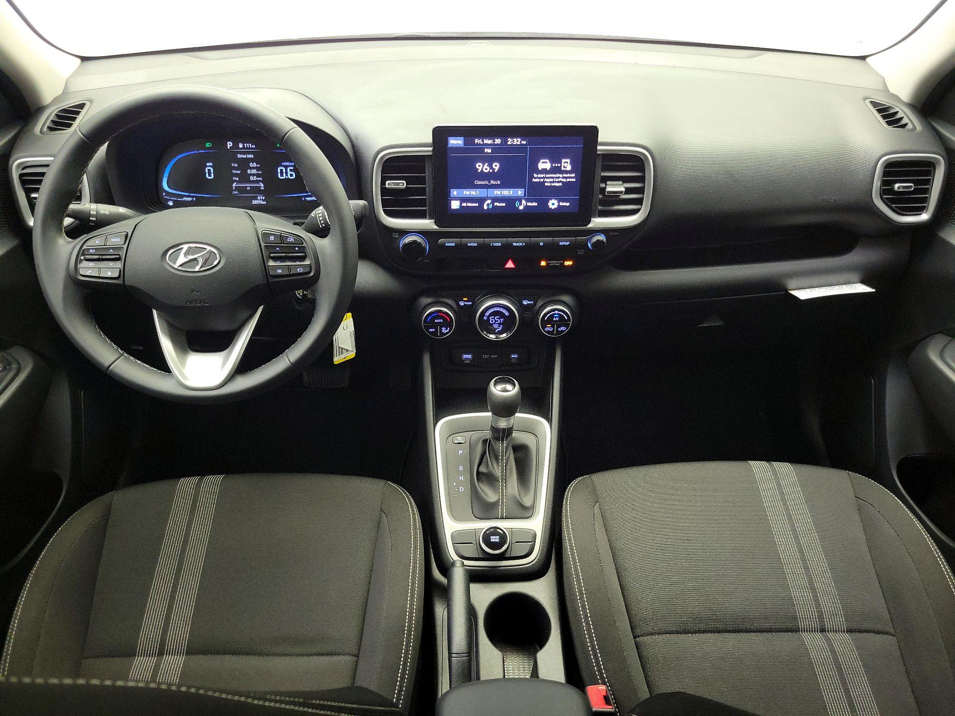 Thumbnail: 2023 Hyundai Venue - 9