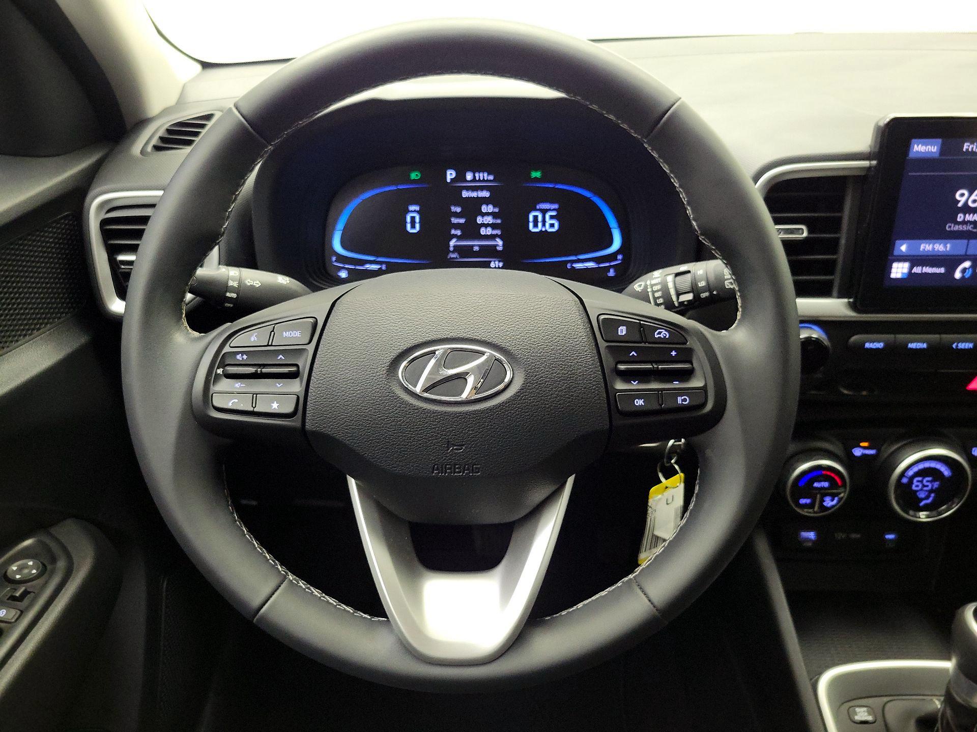 Thumbnail: 2023 Hyundai Venue - 10