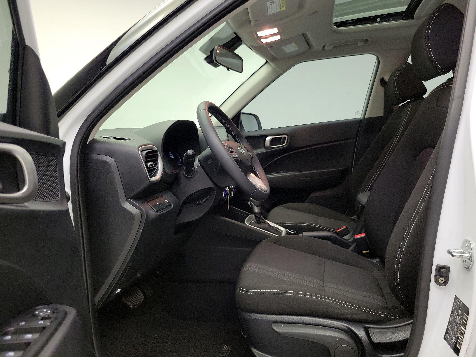 Thumbnail: 2023 Hyundai Venue - 11