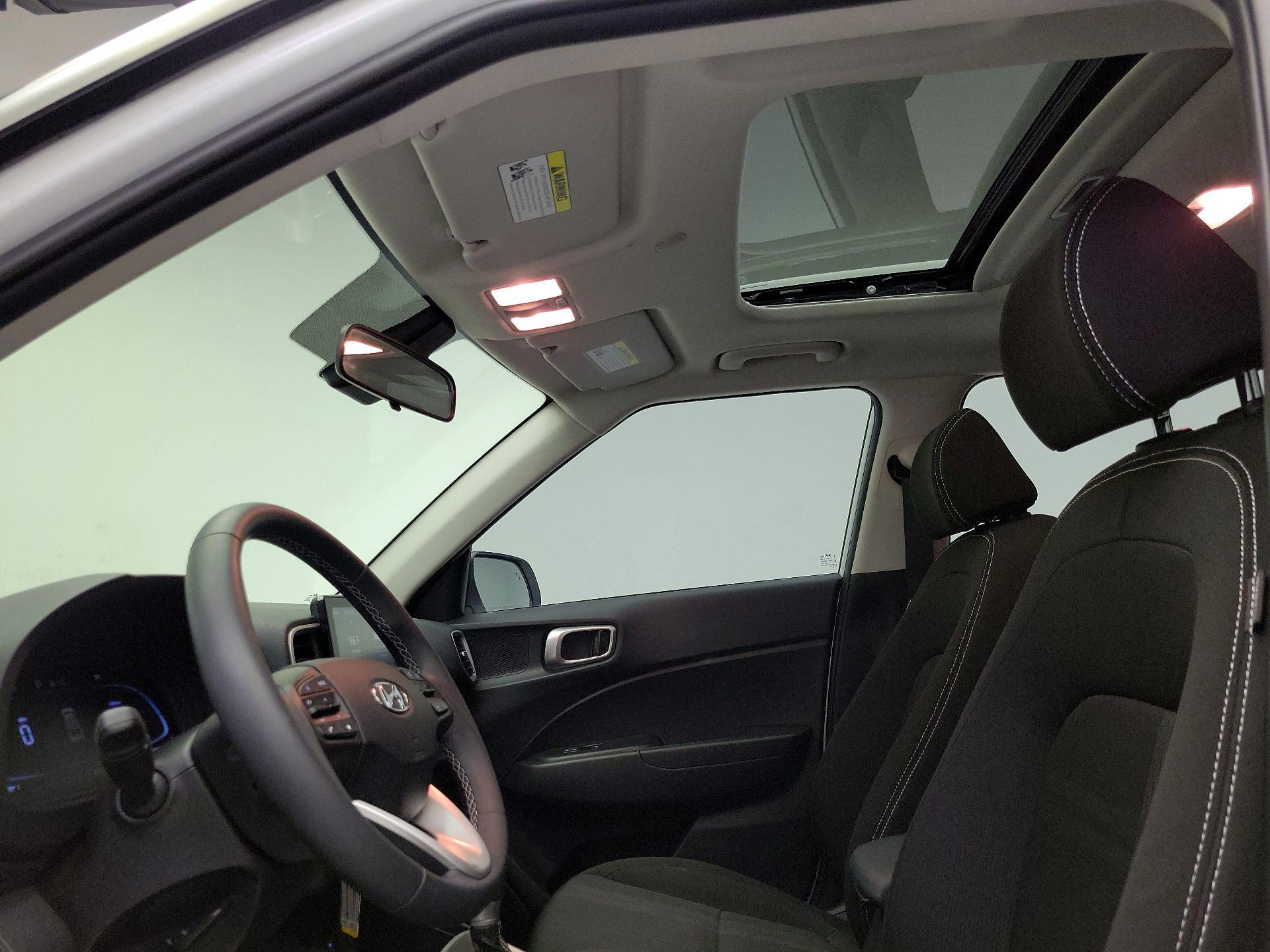 Thumbnail: 2023 Hyundai Venue - 19