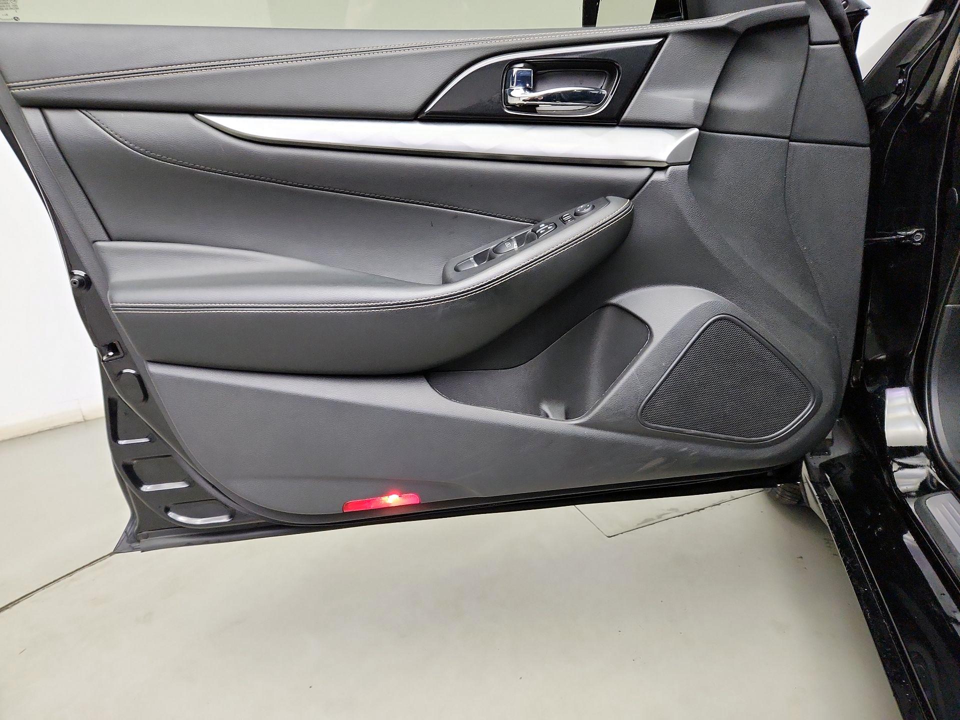 Thumbnail: 2019 Nissan Maxima - 12