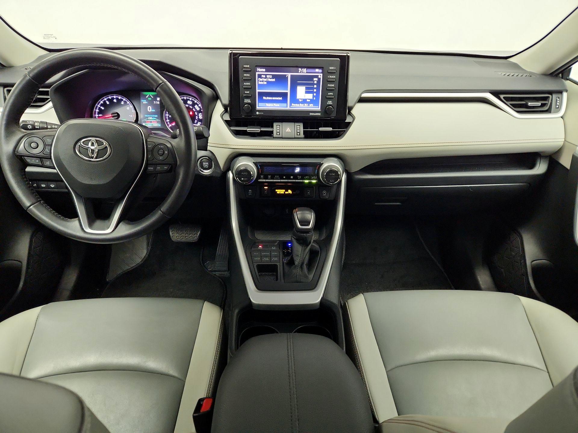 Thumbnail: 2021 Toyota RAV4 - 9