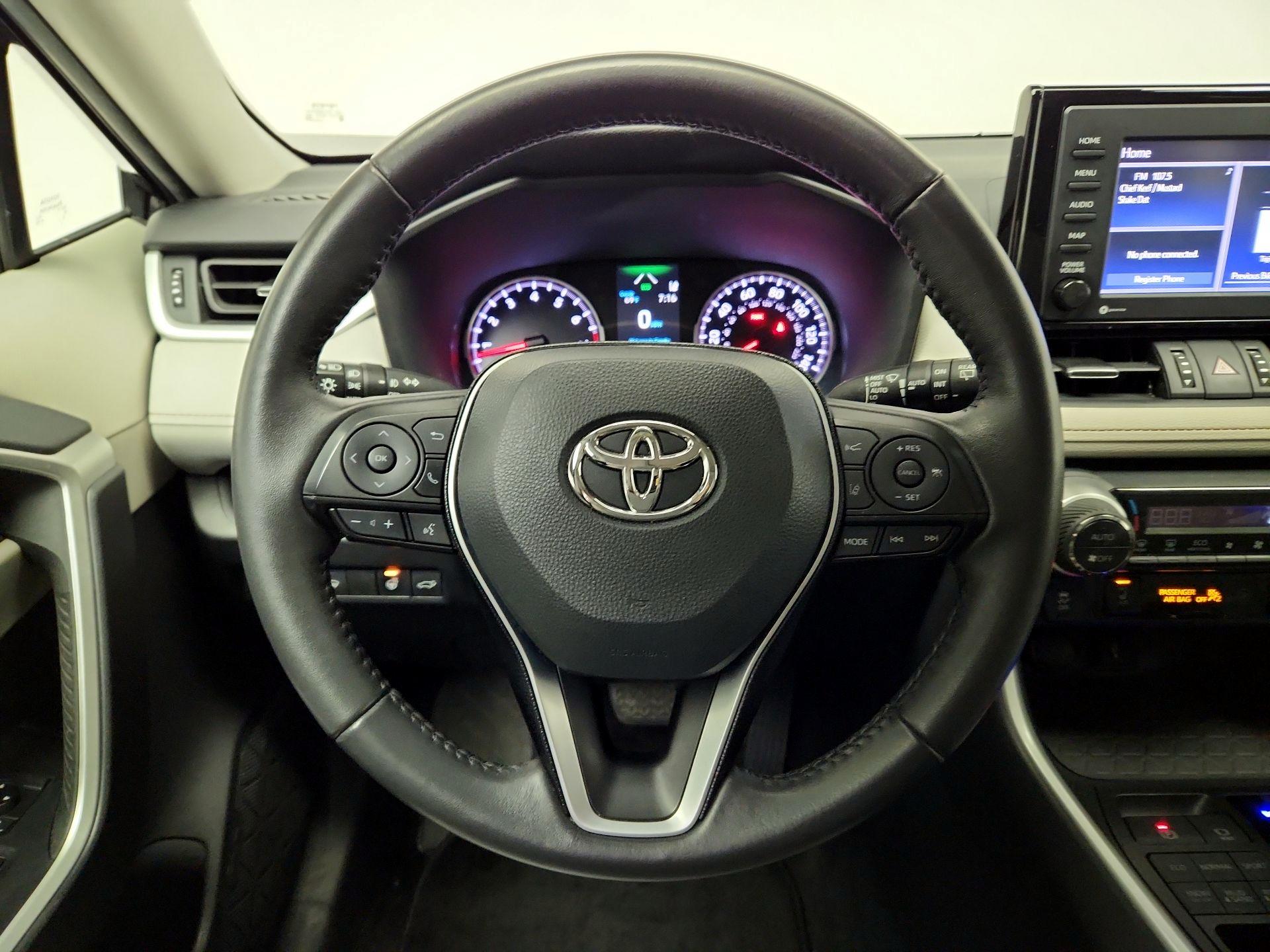 Thumbnail: 2021 Toyota RAV4 - 10