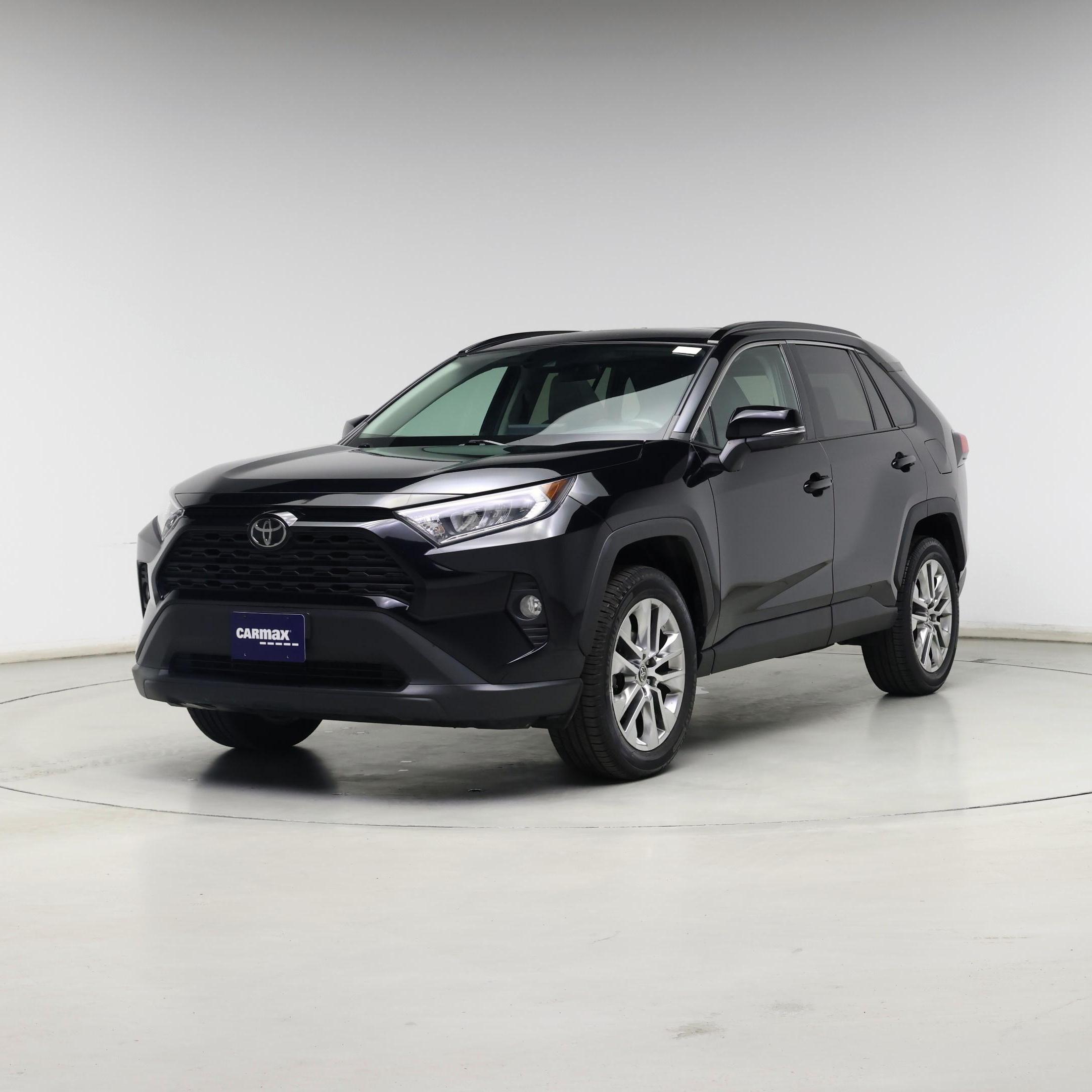 Thumbnail: 2021 Toyota RAV4 - 4