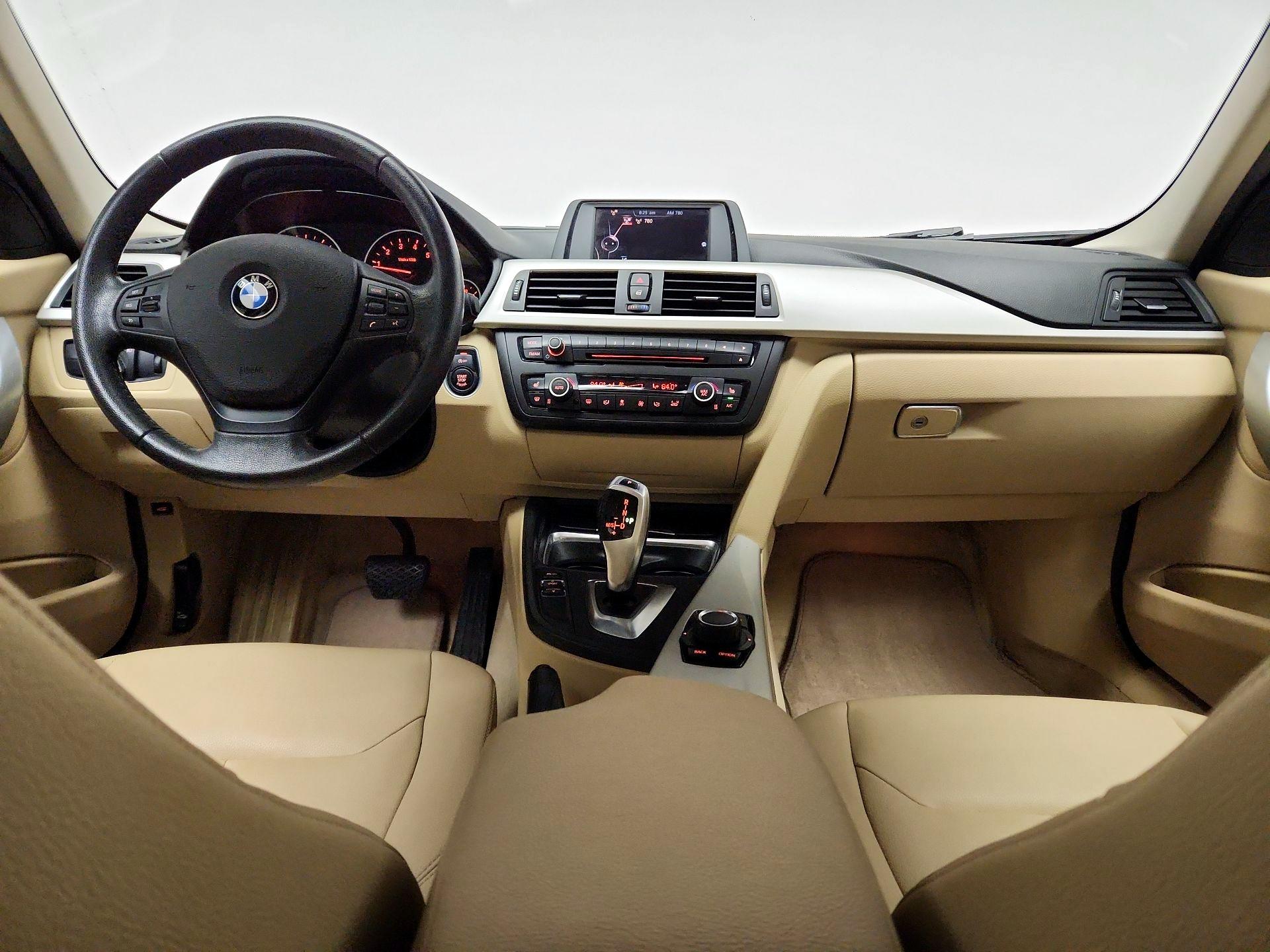 Thumbnail: 2015 BMW 3 Series - 9