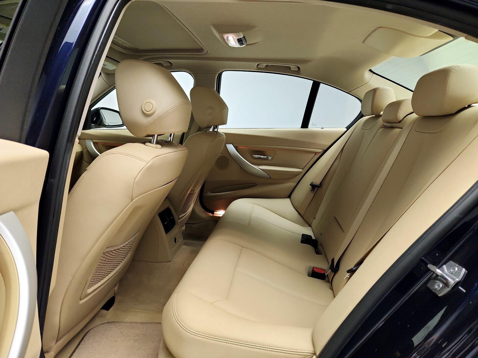 Thumbnail: 2015 BMW 3 Series - 19