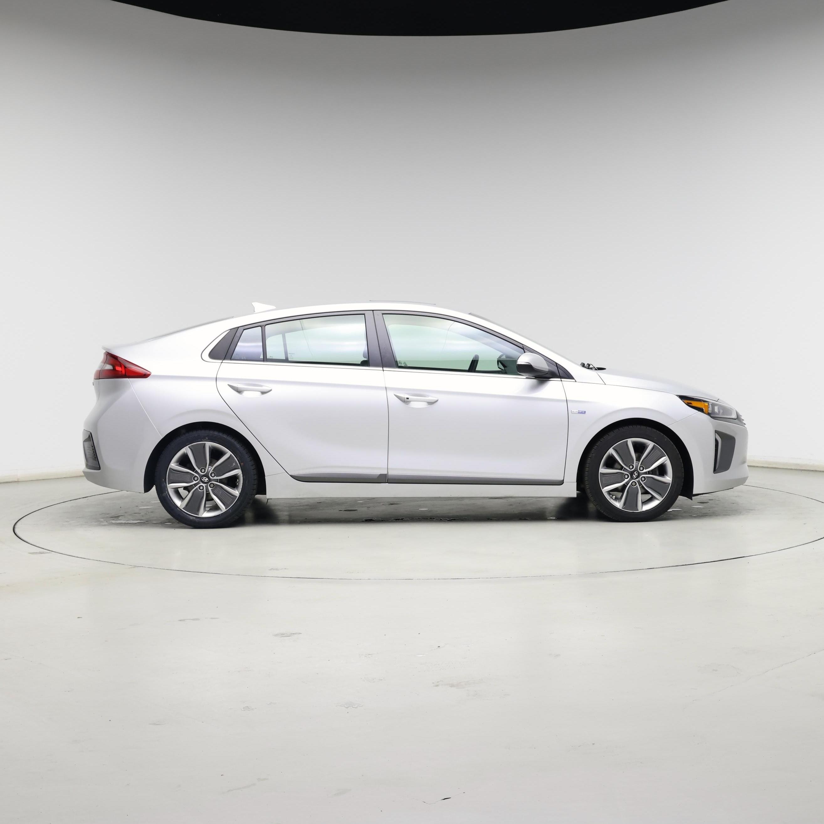 Thumbnail: 2018 Hyundai Ioniq - 7