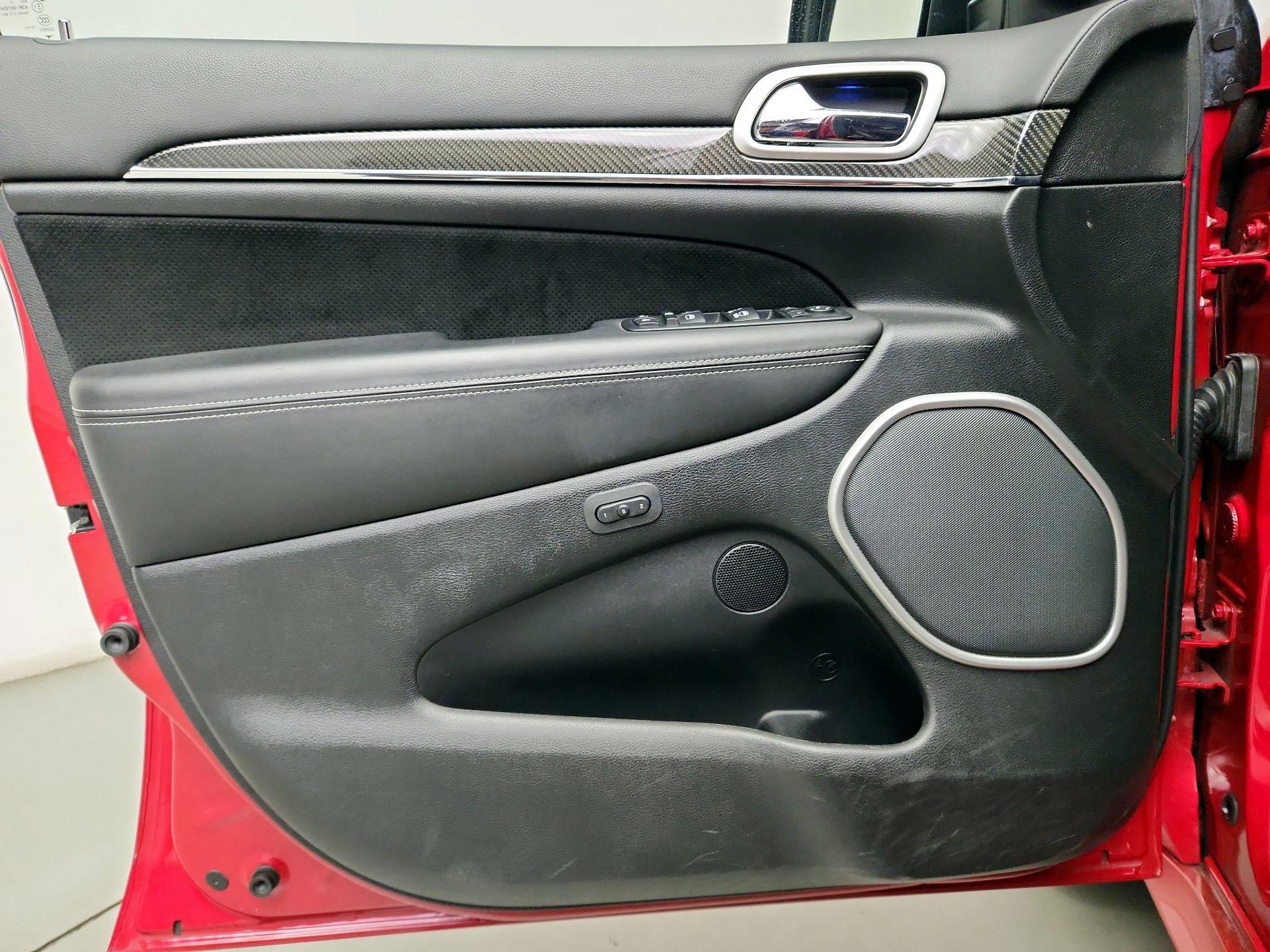 Thumbnail: 2014 Jeep Grand Cherokee - 12