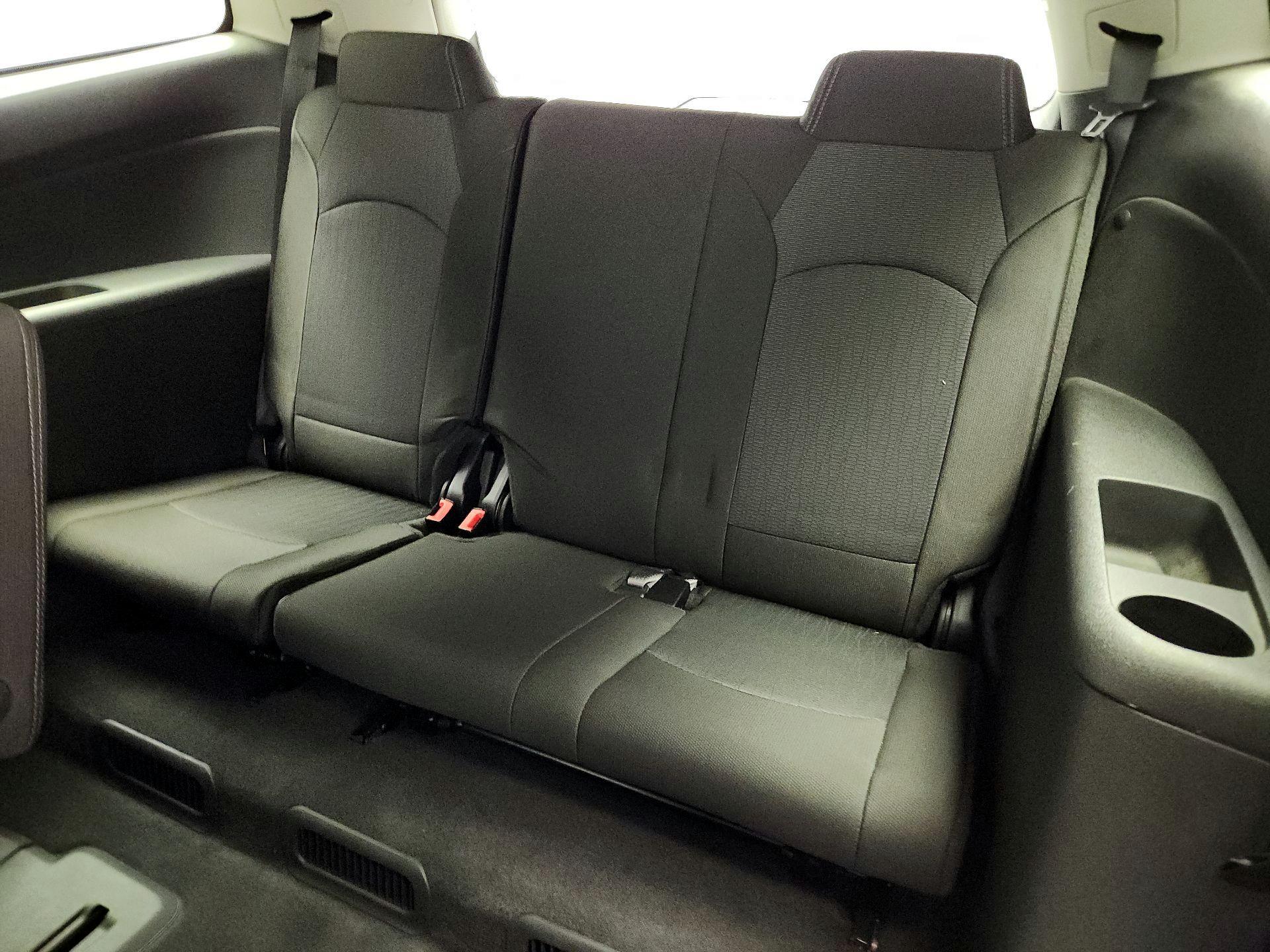 Thumbnail: 2017 Chevrolet Traverse - 20