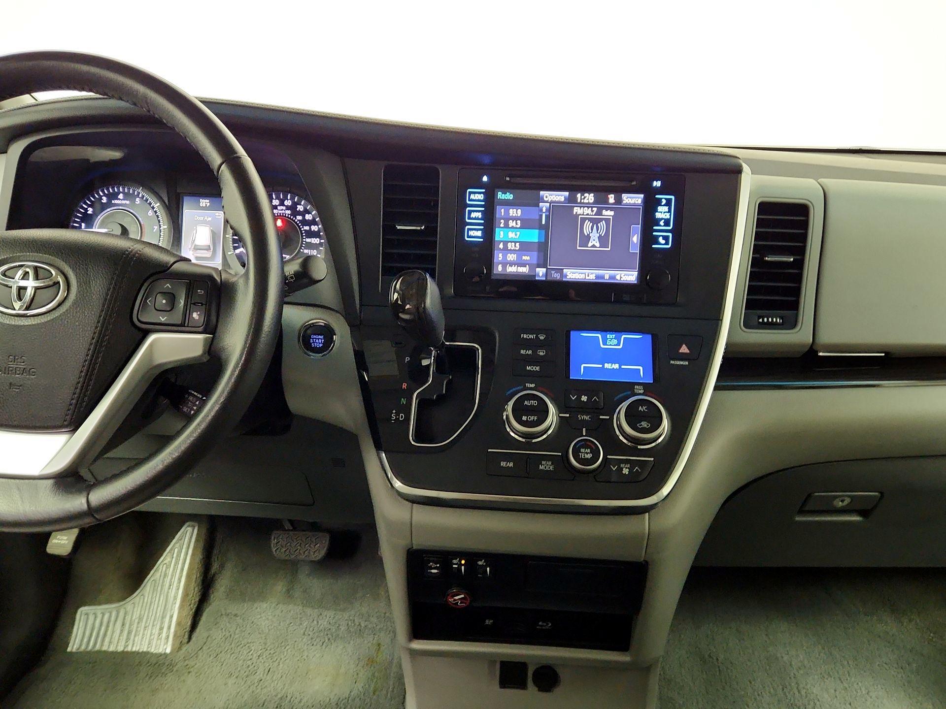 Thumbnail: 2015 Toyota Sienna - 17