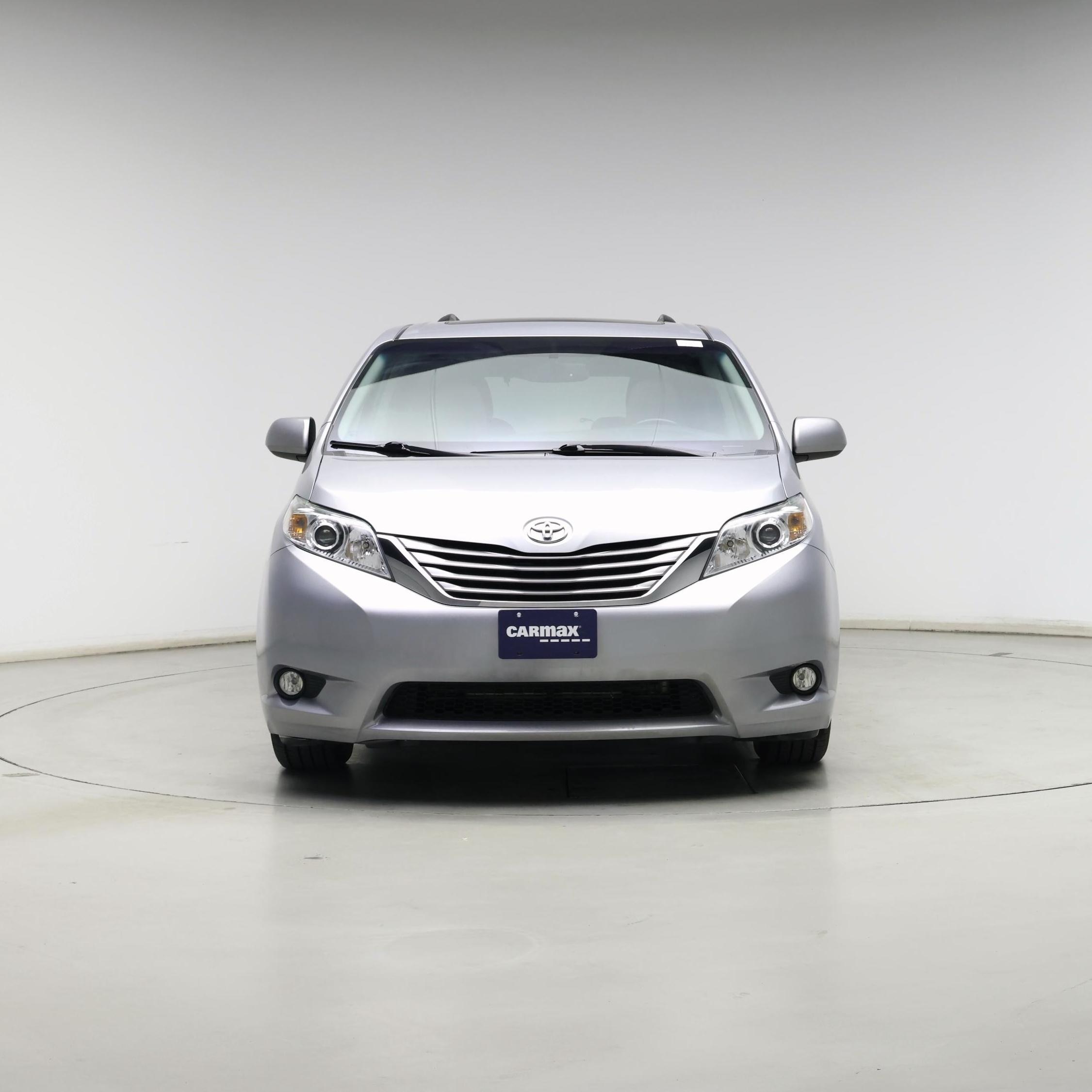 Thumbnail: 2015 Toyota Sienna - 5