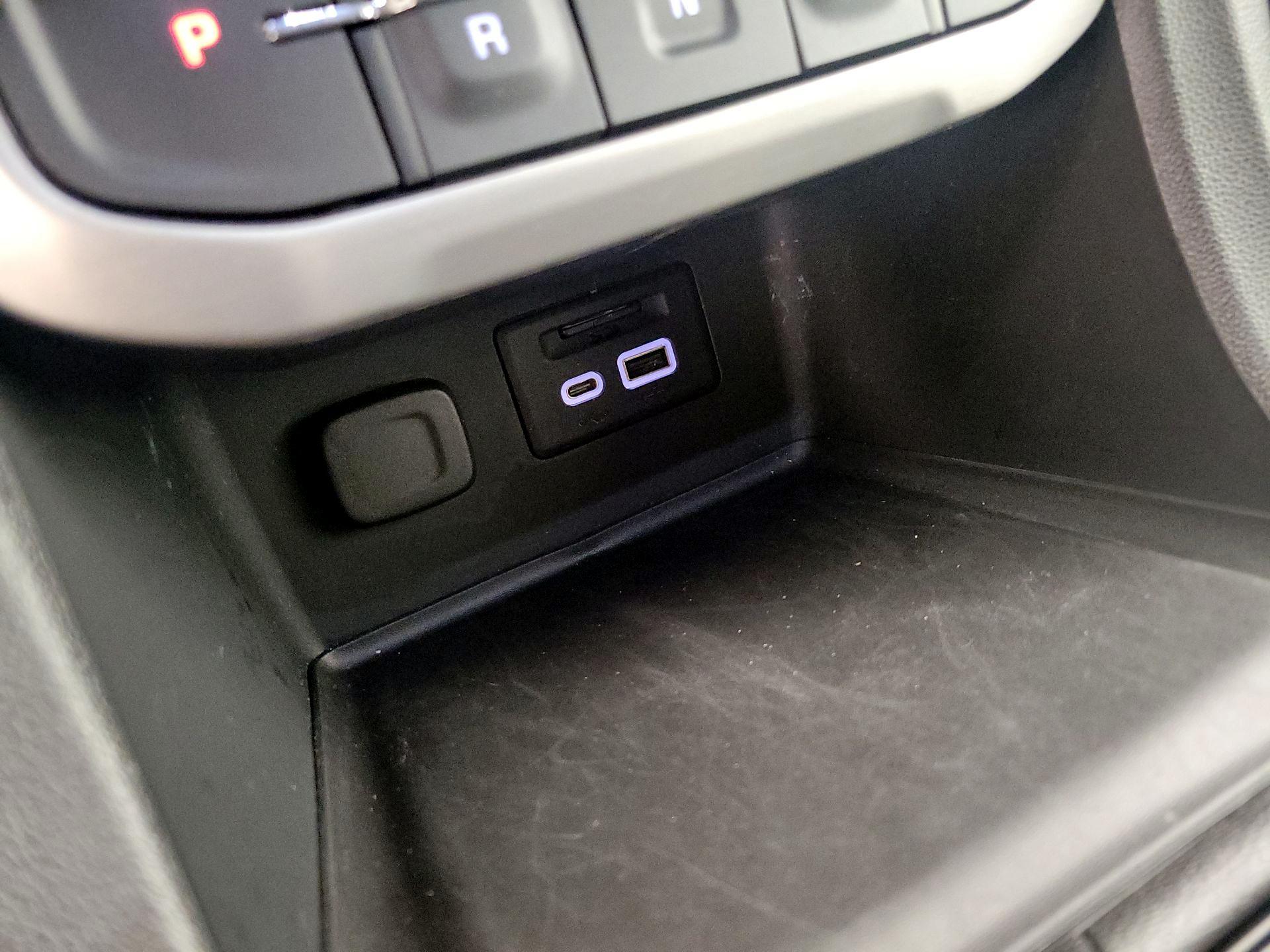 Thumbnail: 2023 GMC Acadia - 19