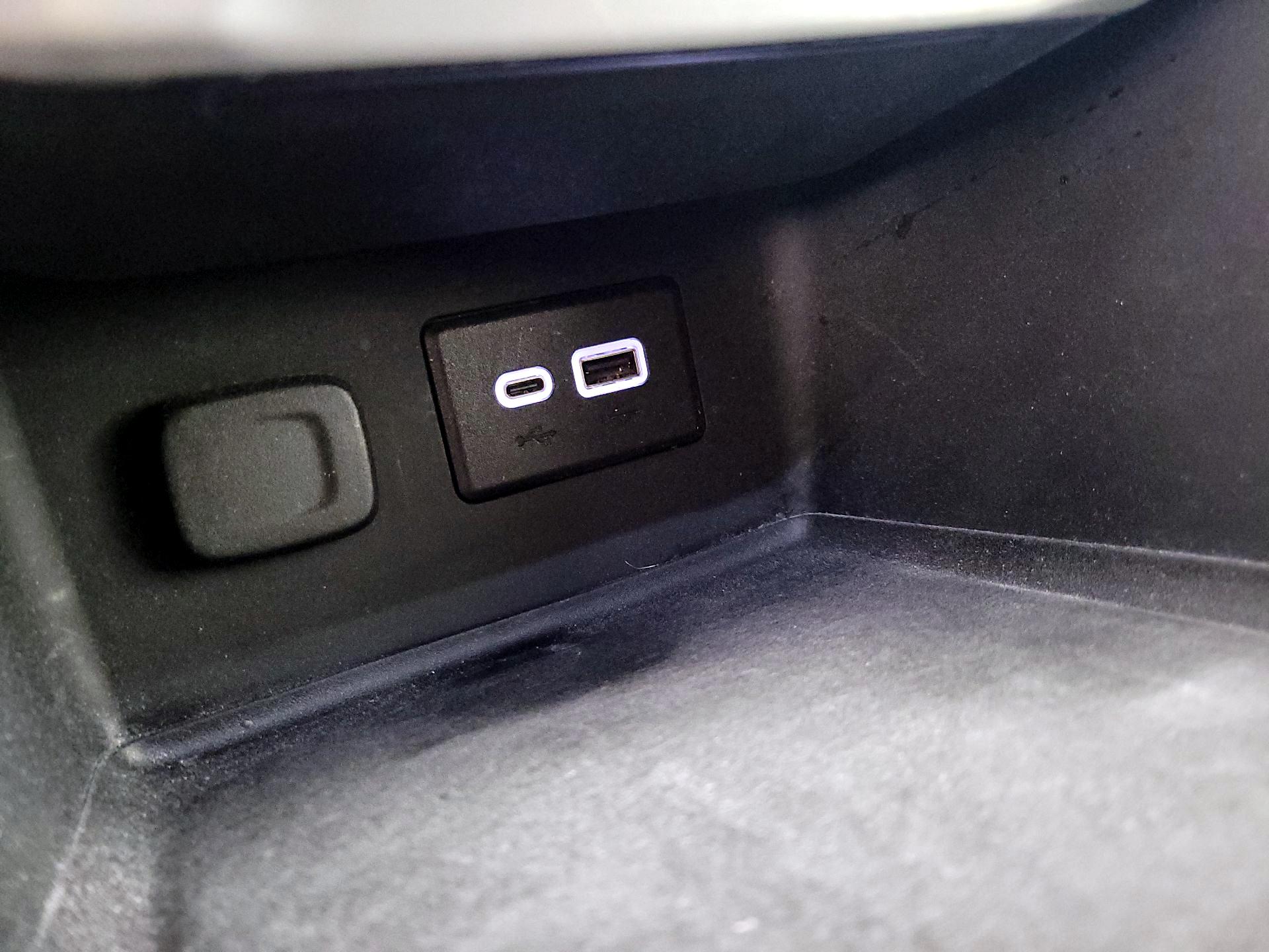 Thumbnail: 2023 GMC Acadia - 18