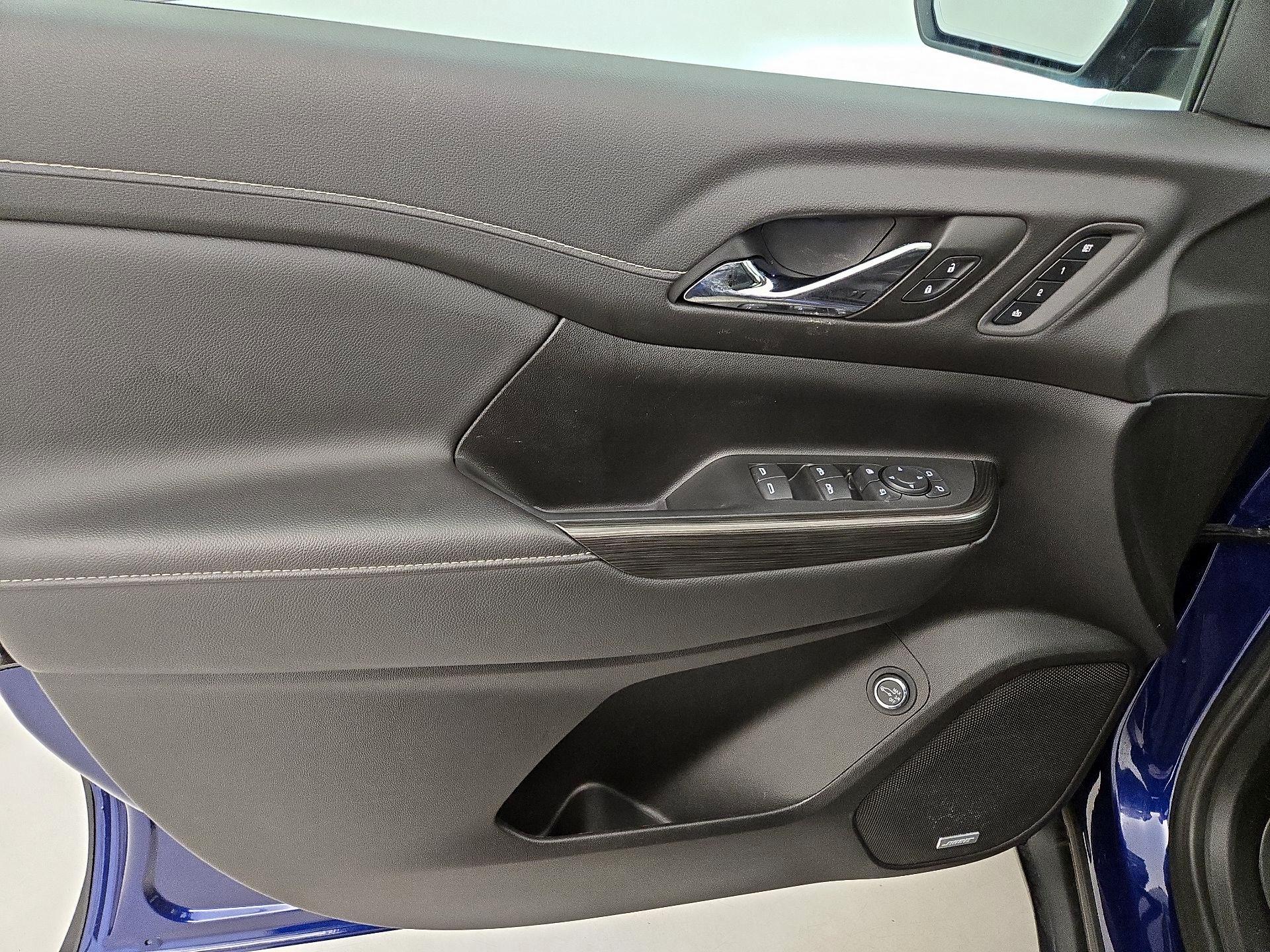 Thumbnail: 2023 GMC Acadia - 12