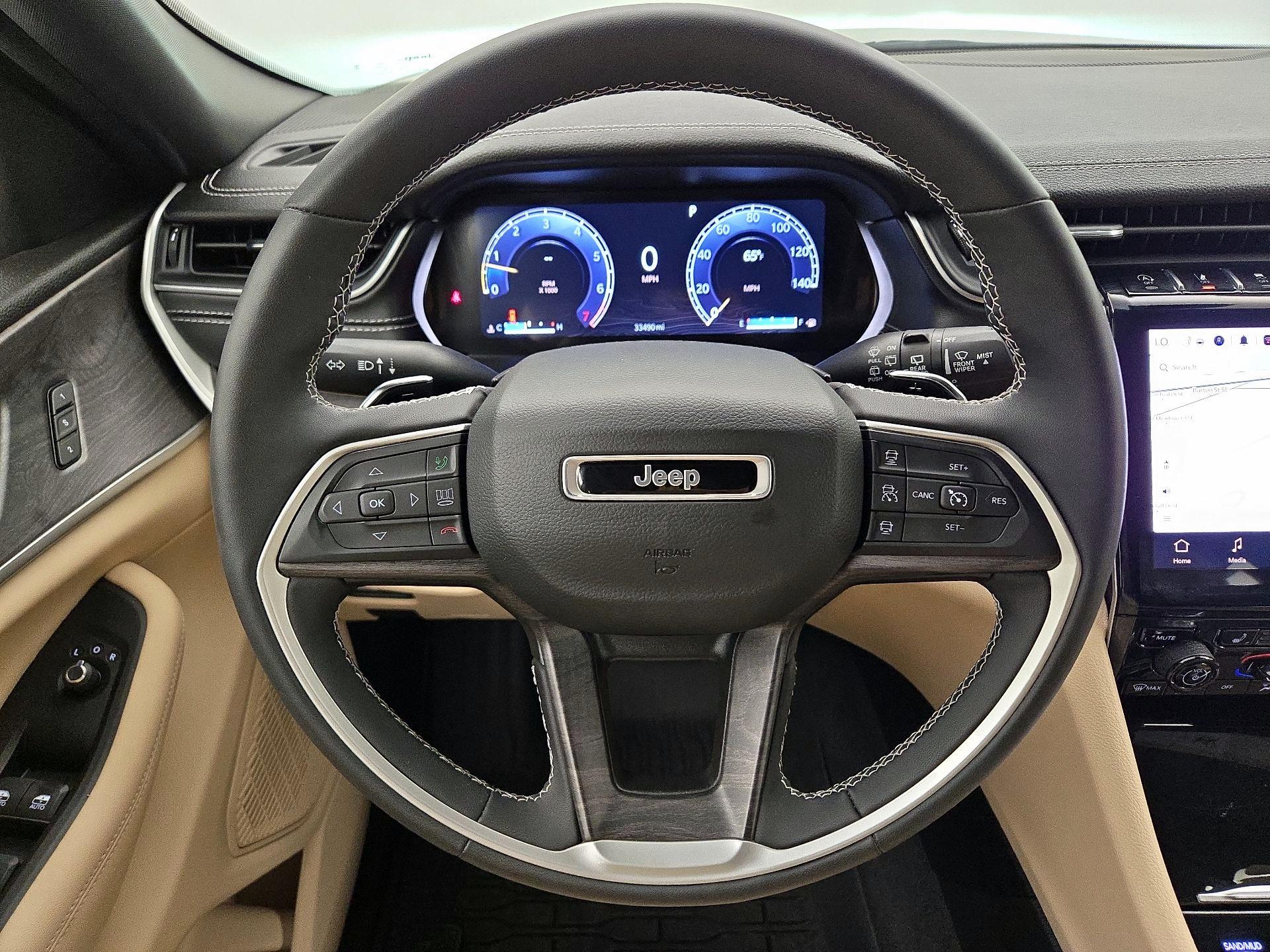 Thumbnail: 2023 Jeep Grand Cherokee - 10