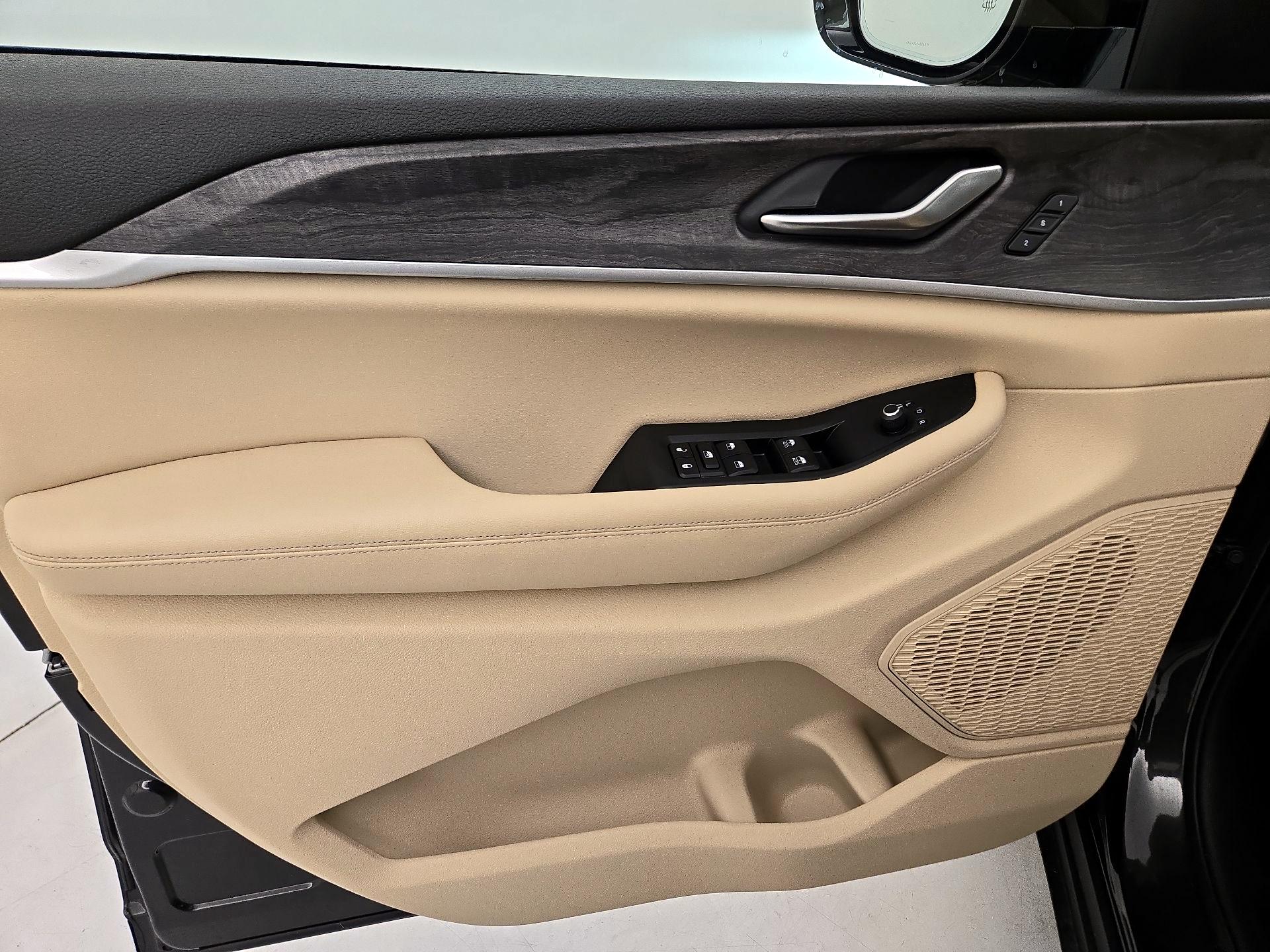 Thumbnail: 2023 Jeep Grand Cherokee - 12