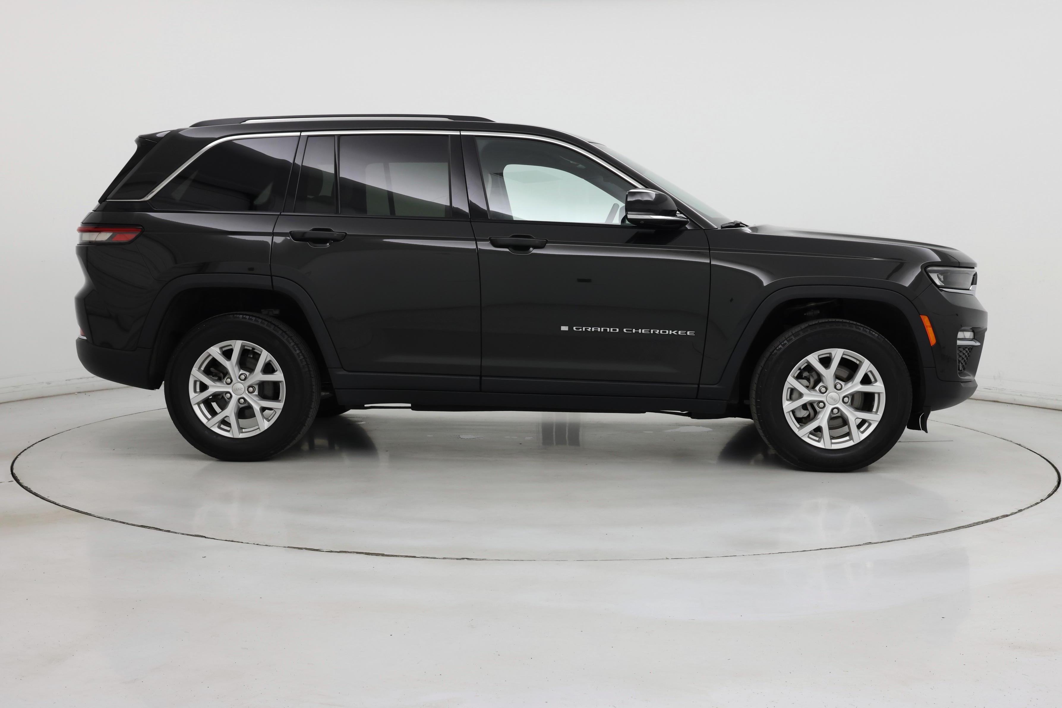 Thumbnail: 2023 Jeep Grand Cherokee - 7