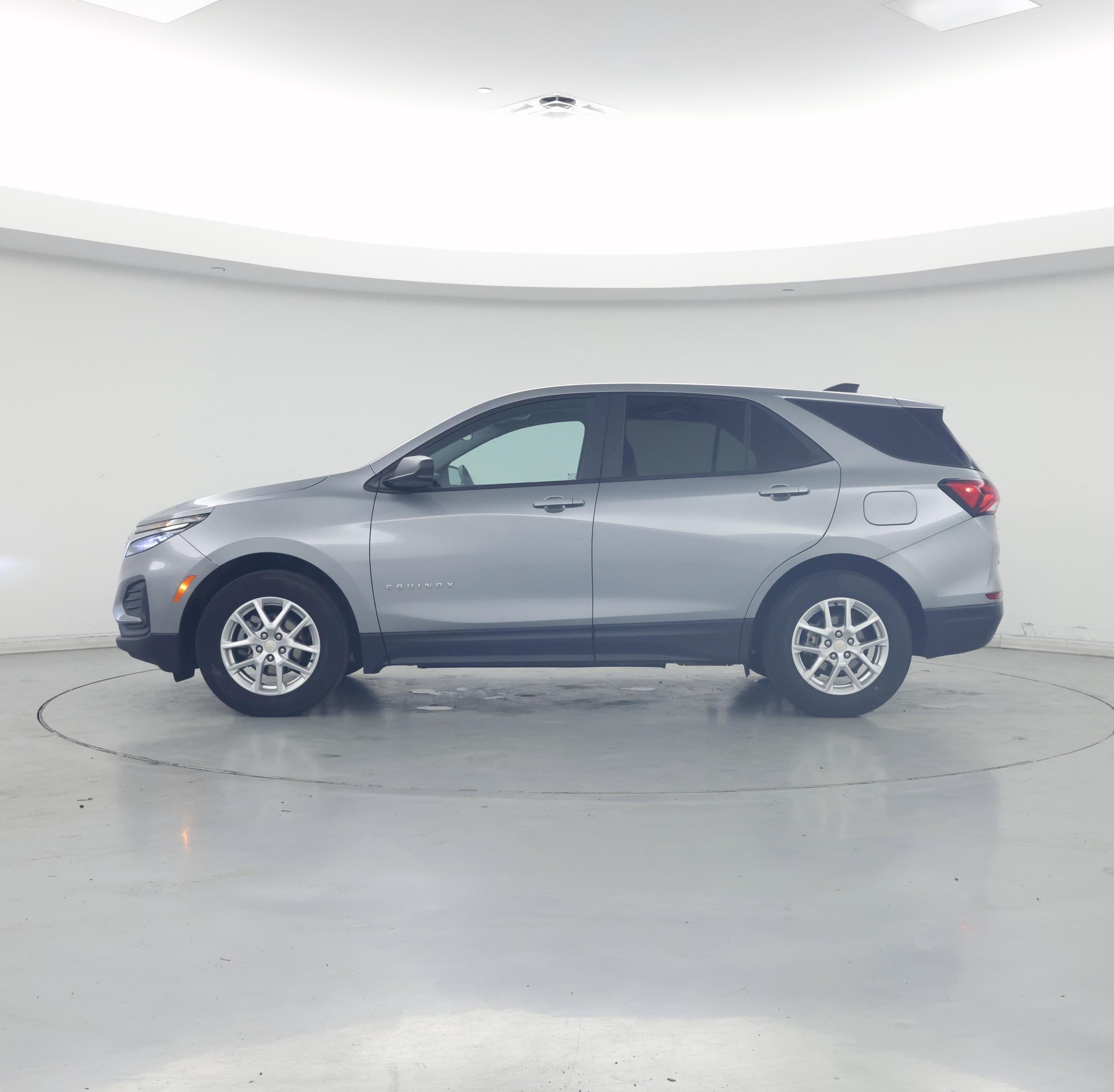 Thumbnail: 2023 Chevrolet Equinox - 3